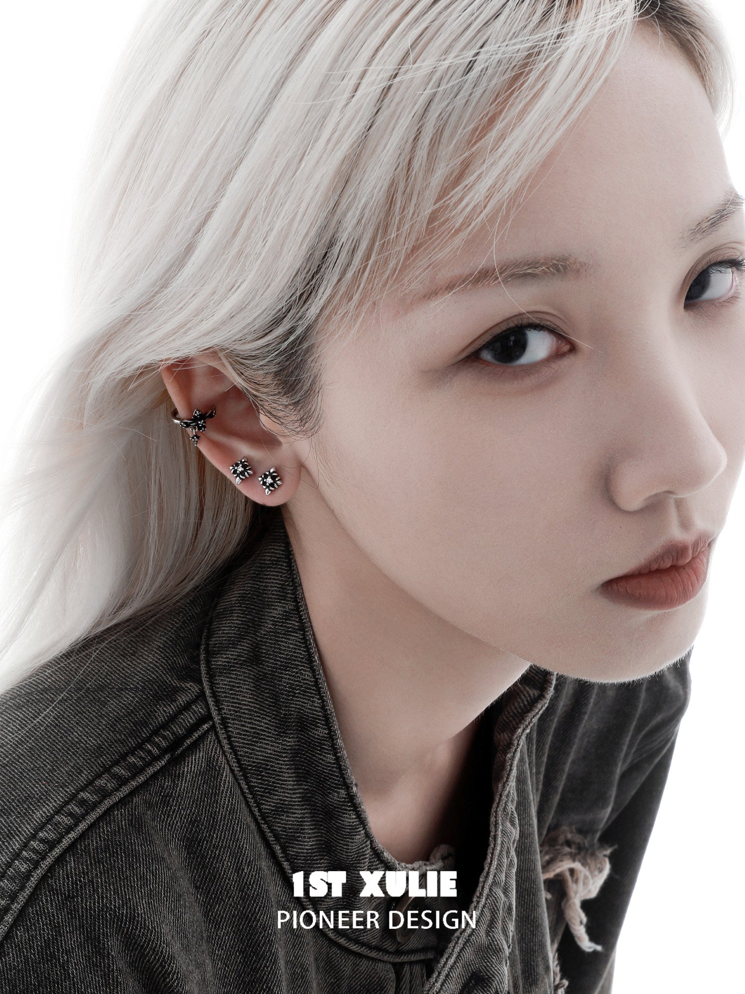 1STXULIE Superior Niche Iris Collection Gothic Retro Clip-on Earring T5887