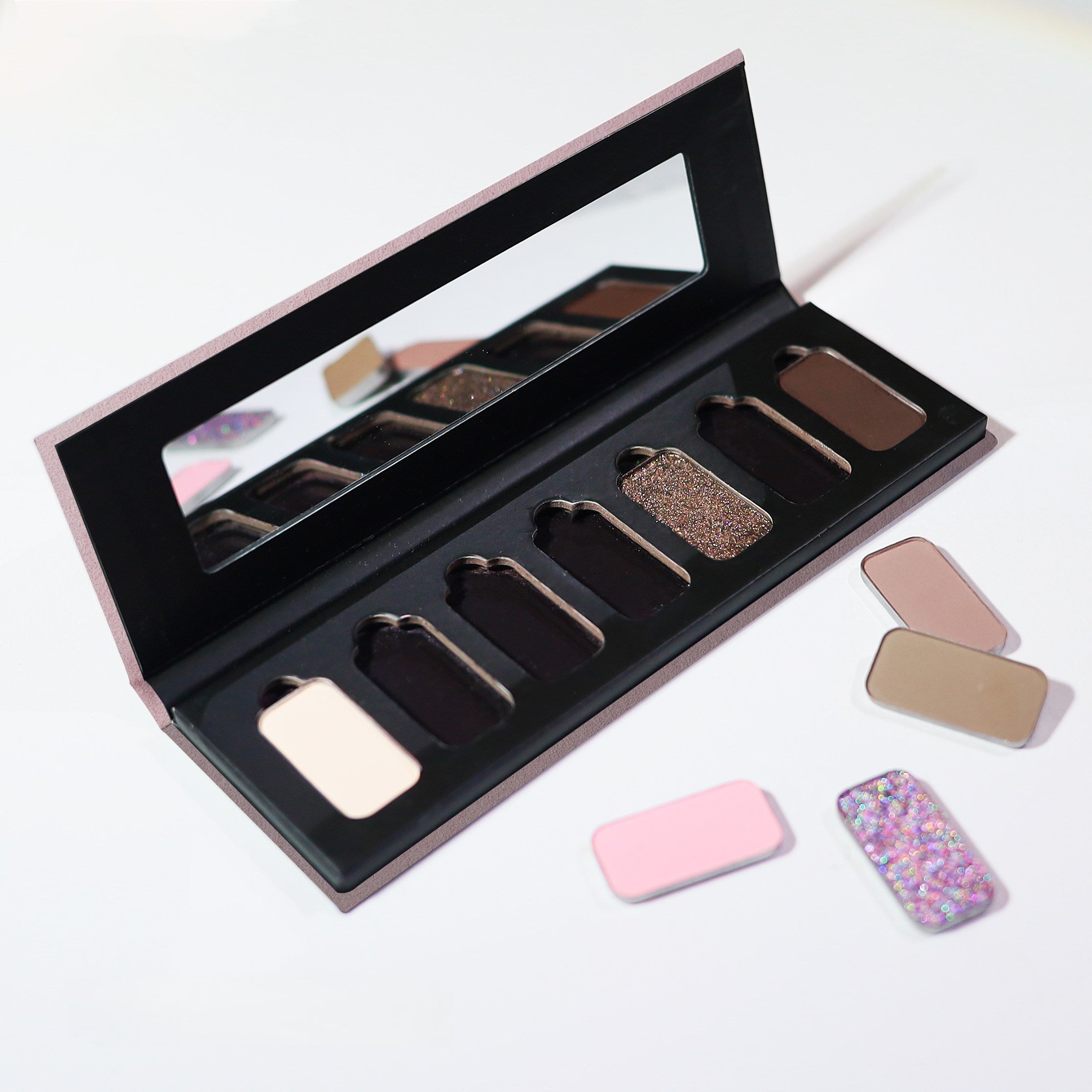 YIZHI Cloud Garden Collection Chameleon Eyeshadow Palette #Nine Spring T5492