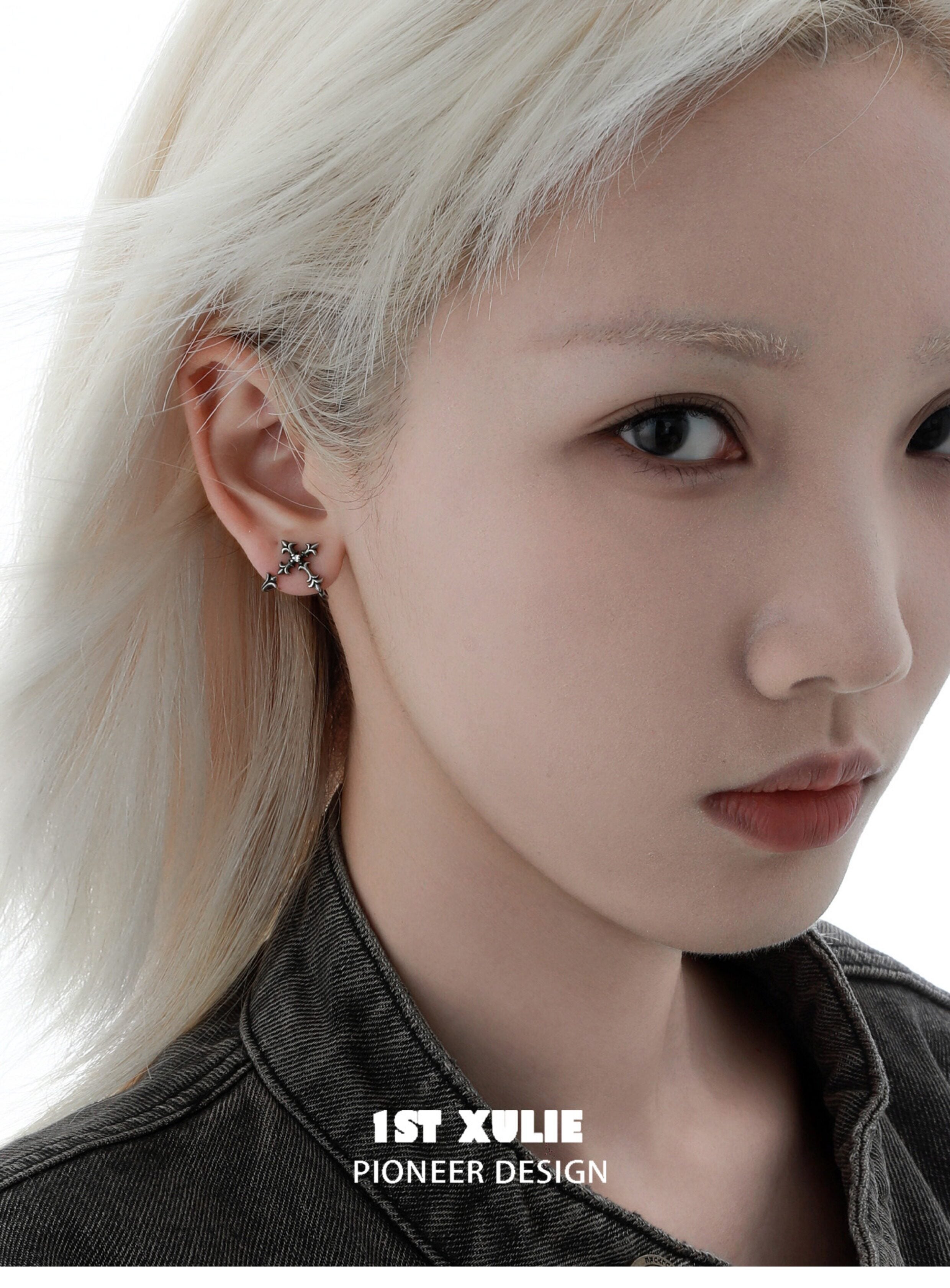 1STXULIE Superior Niche Iris Collection Cross Stud Earrings T5894