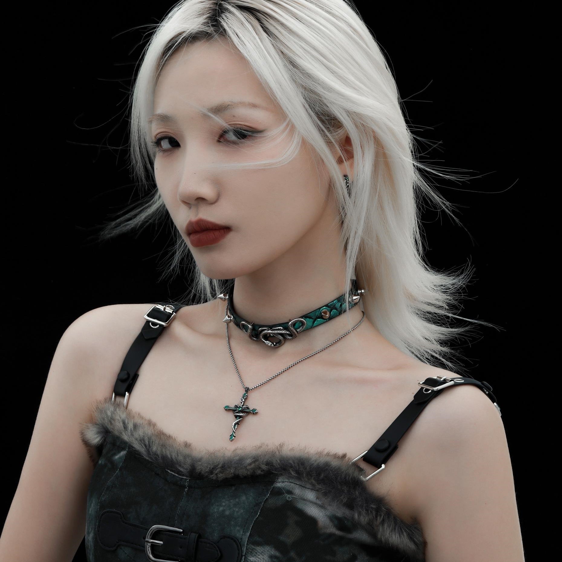 1STXULIE Hunting Collection Niche Snake Leather Gothic Choker Necklace T4496