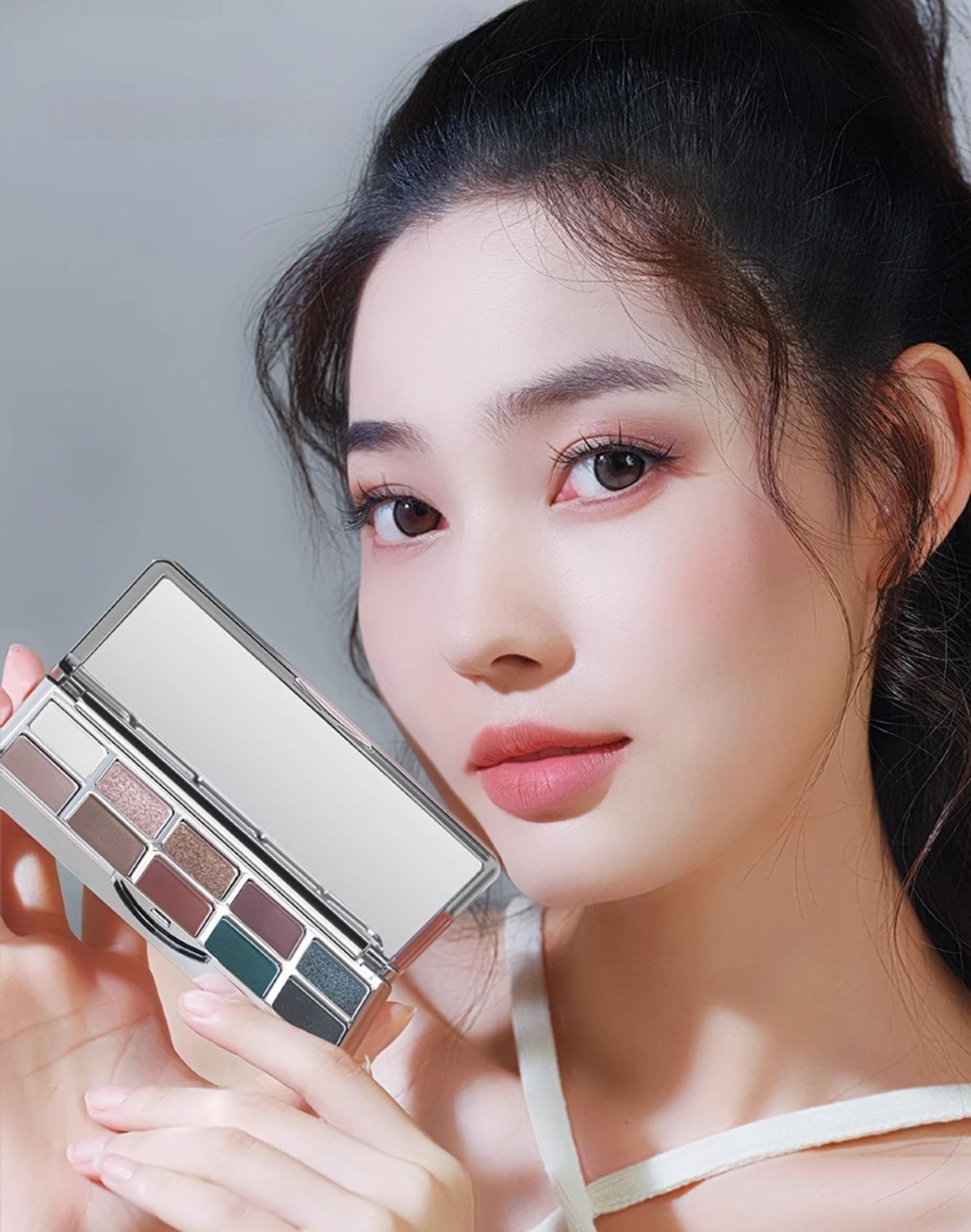 SheDella Checkerboard 10-color Eyeshadow Palette T4449