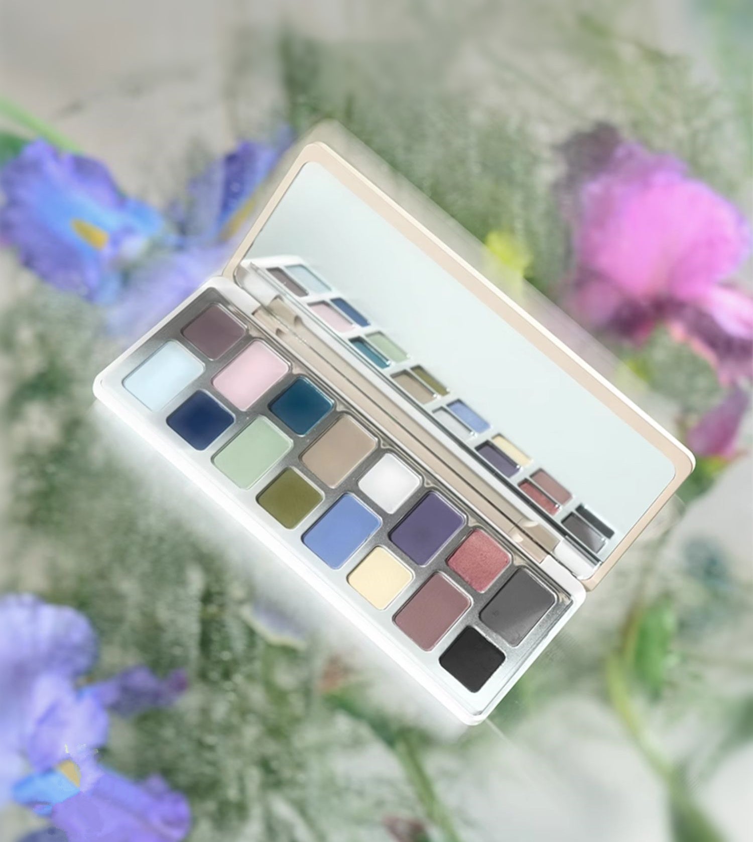 QianYan 16-Color Fog Garden Matte Eyeshadow Palette T4240