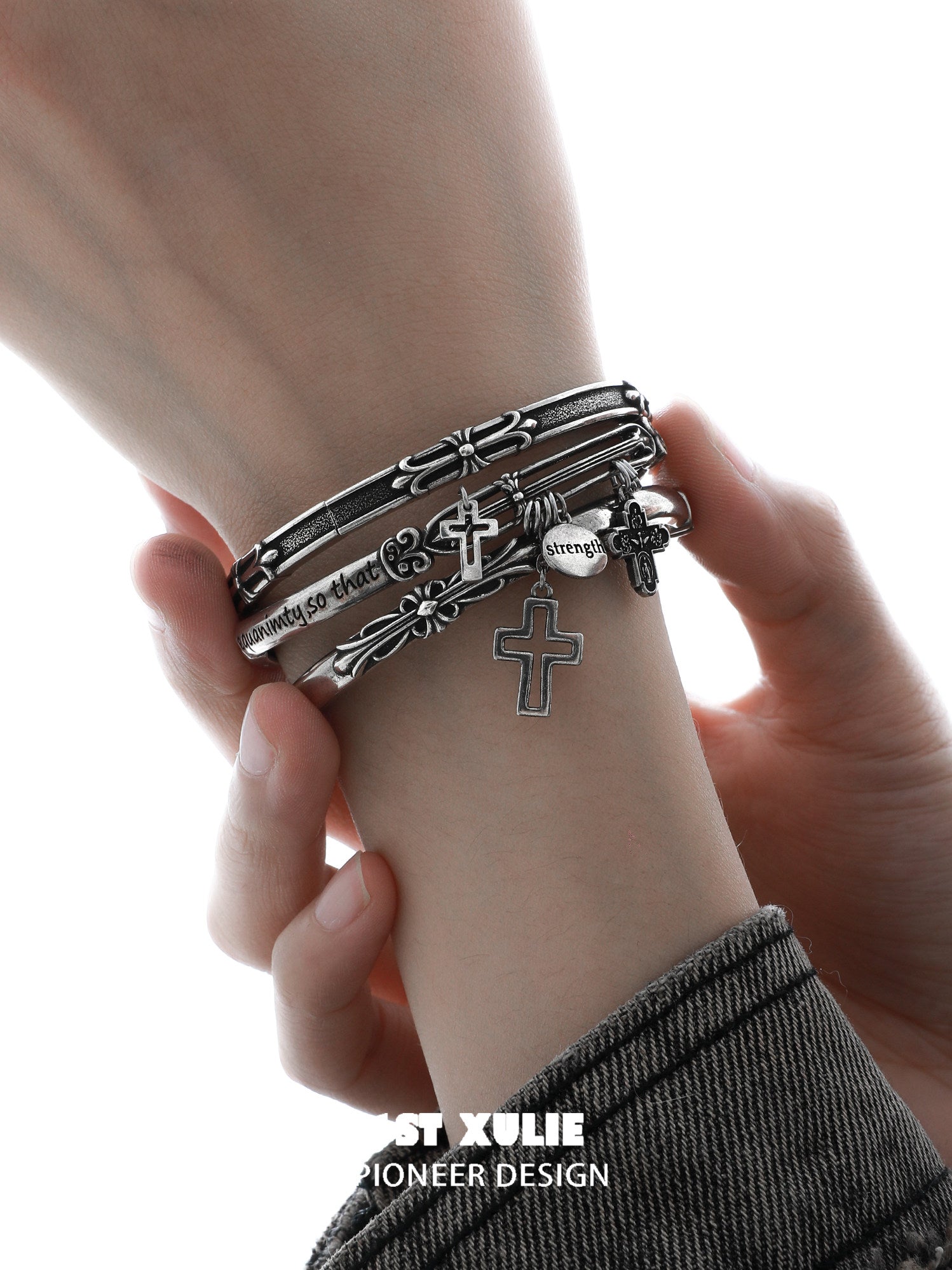 1STXULIE Superior Niche Iris Collection Vintage Bracelet T5863