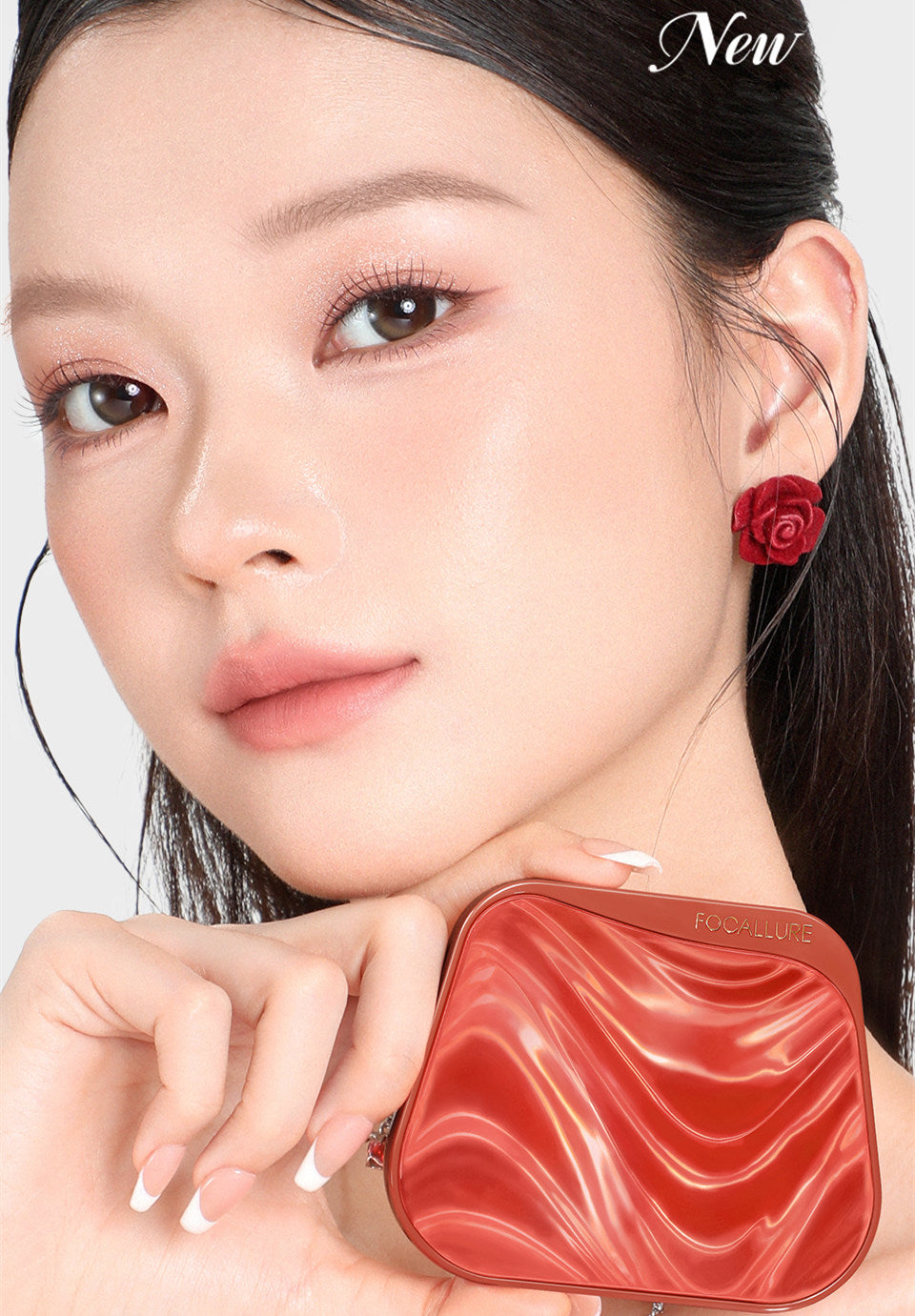 FOCALLURE 8-Color Pearlescent Chameleon Eyeshadow Palette T4304