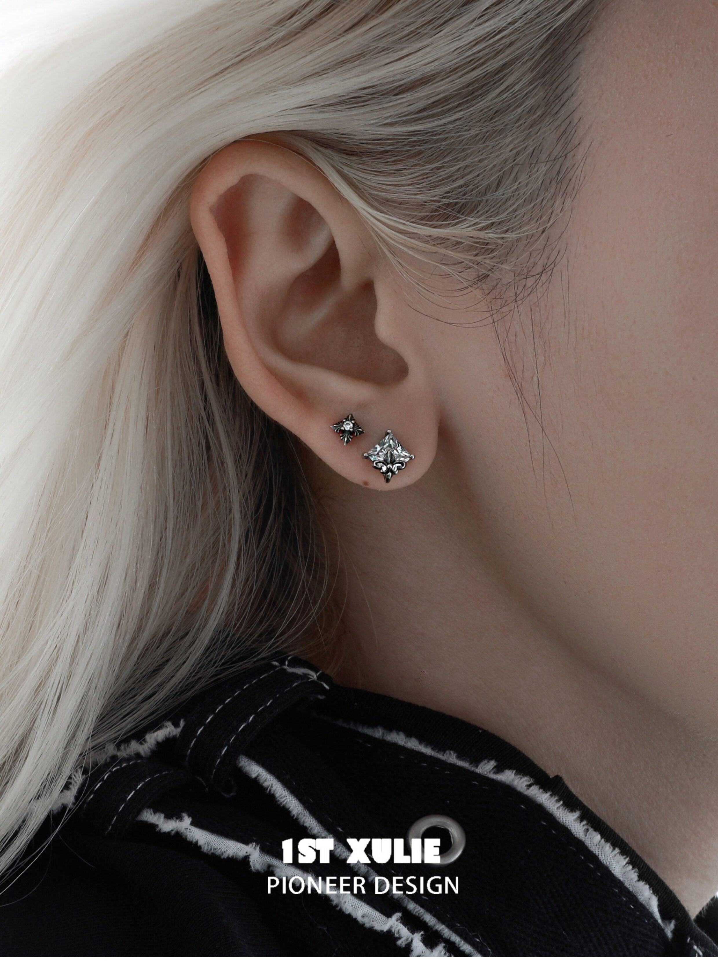 1STXULIE Superior Niche Iris Collection S925 Silver Stud Earring T5893