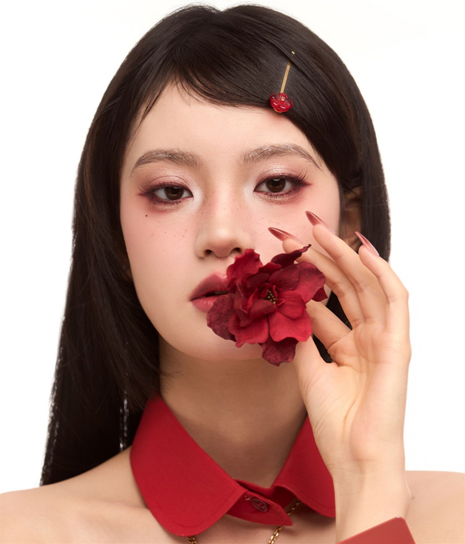 QianYan Red Camellia In Snow 16-Color Eyeshadow Palette T4193