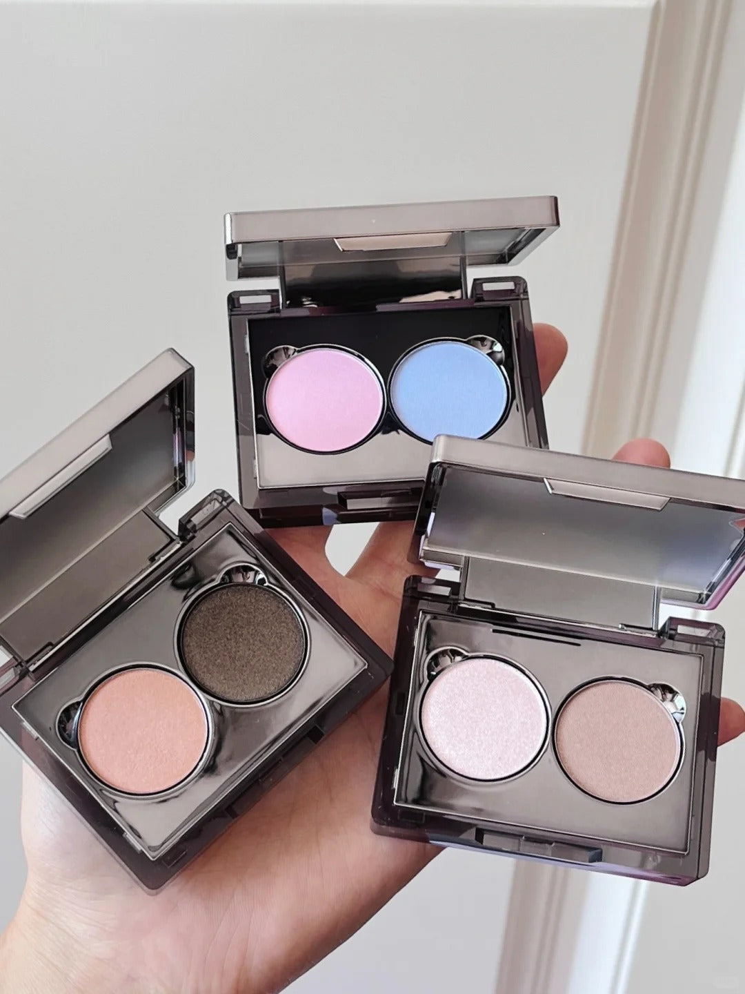ODDITY 2-Color Matte & Diamond Shimmer Eyeshadow Palette T4961