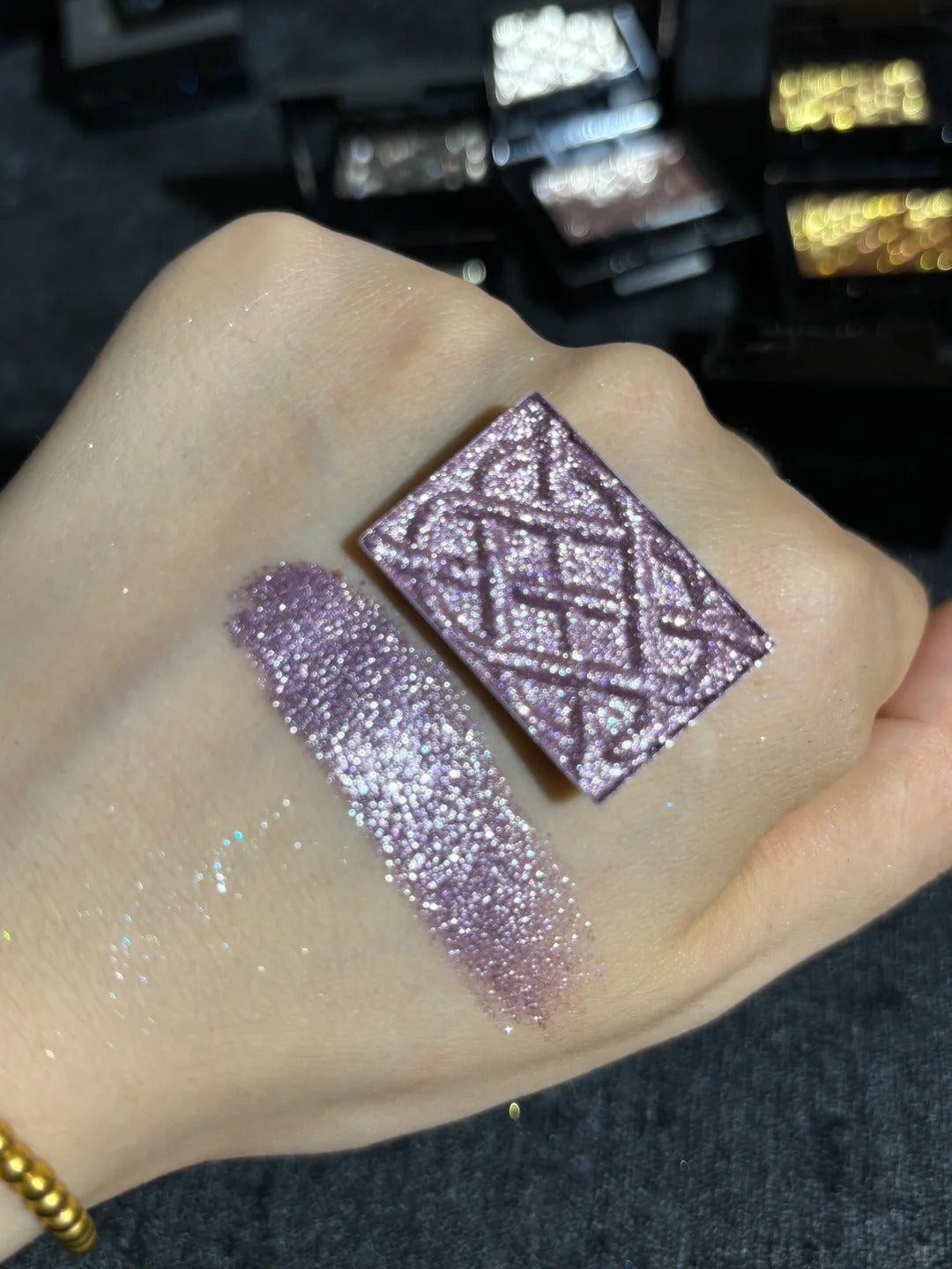 Cold N Wild Metallic Pearlescent Shimmer Eyeshadow #P01 Dusk Mountain T5221