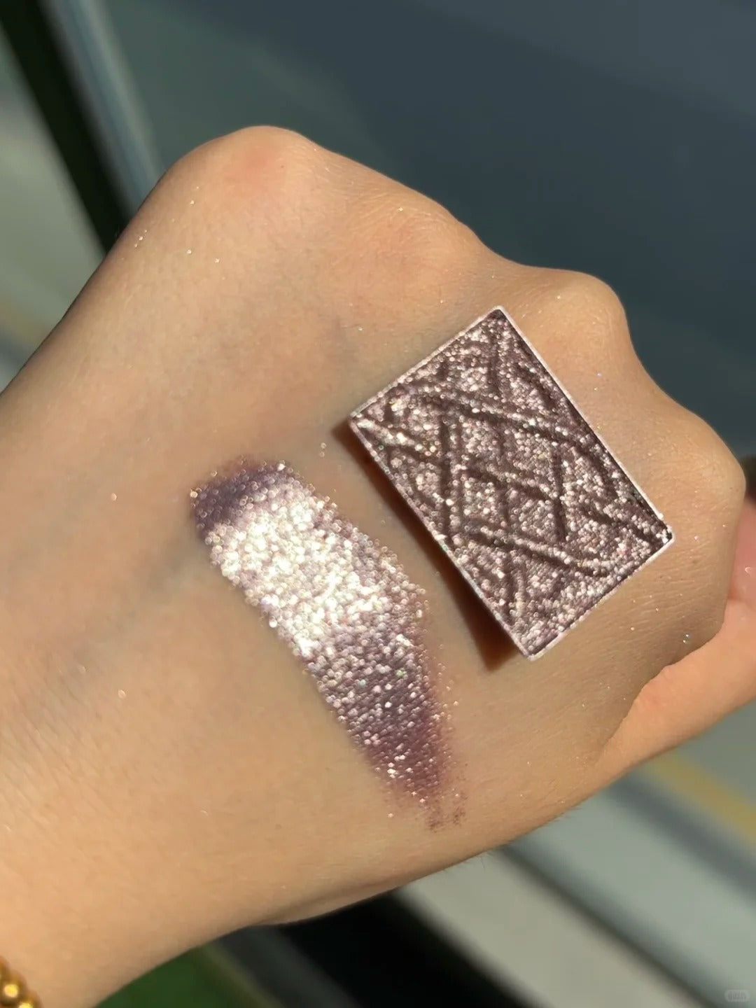 Cold N Wild Metallic Pearlescent Shimmer Eyeshadow #P03 Universe Elf T5223