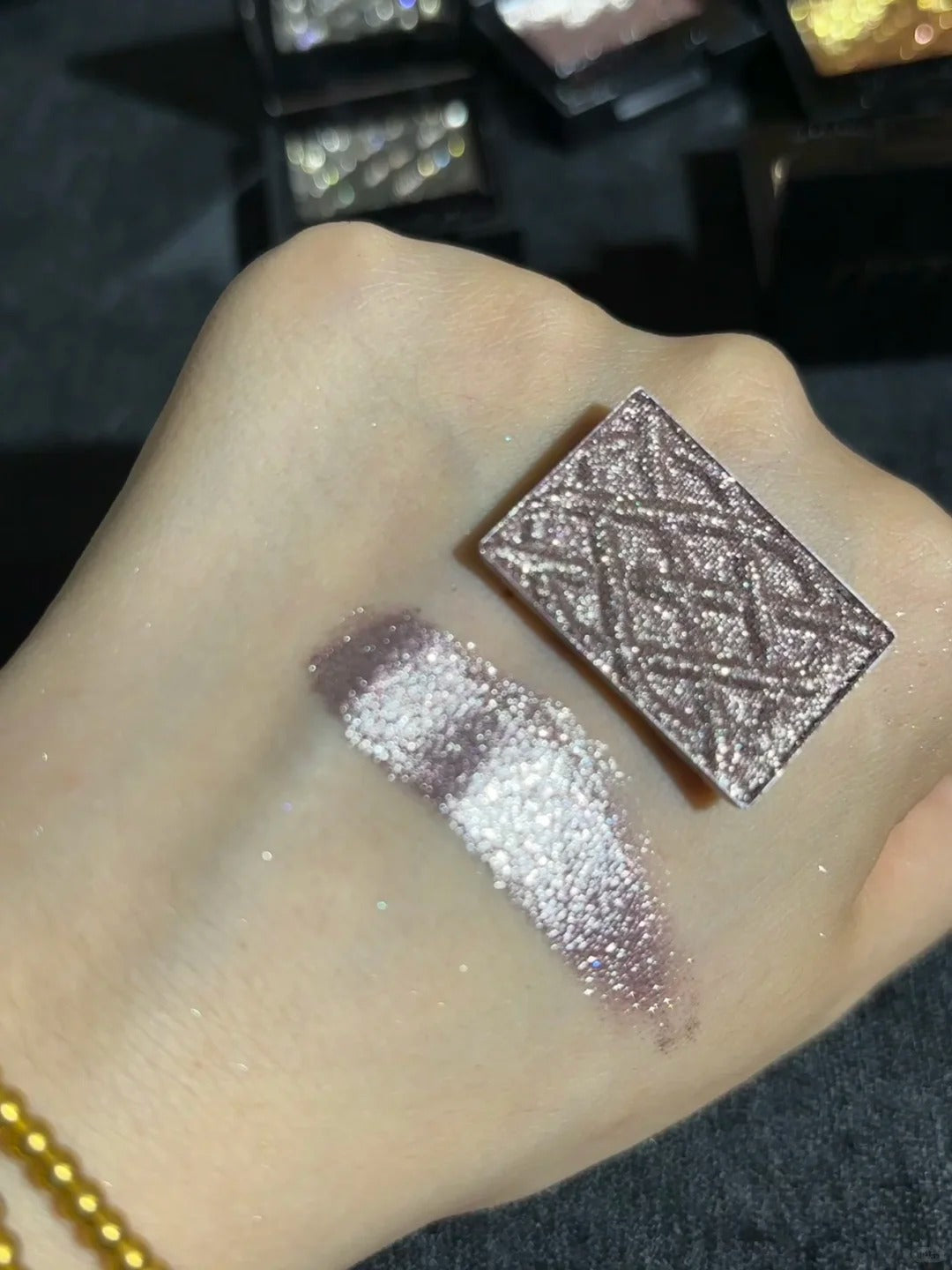 Cold N Wild Metallic Pearlescent Shimmer Eyeshadow #P03 Universe Elf T5223