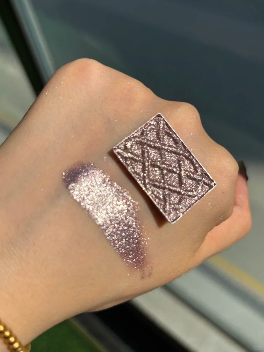 Cold N Wild Metallic Pearlescent Shimmer Eyeshadow #P03 Universe Elf T5223