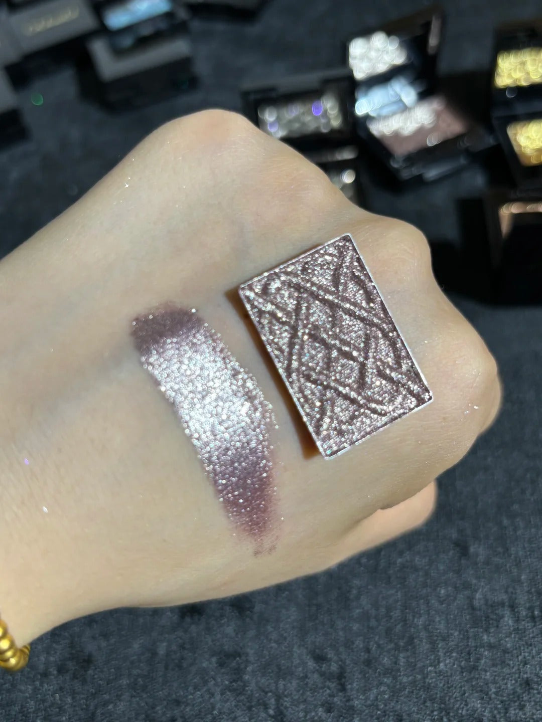 Cold N Wild Metallic Pearlescent Shimmer Eyeshadow #P03 Universe Elf T5223