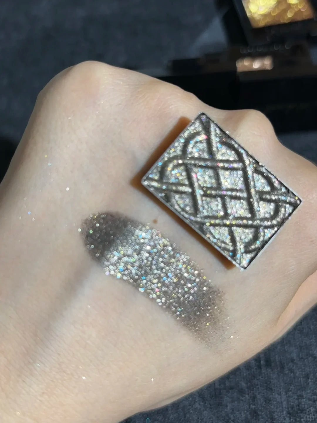 Cold N Wild Metallic Pearlescent Shimmer Eyeshadow #P06 Starry Sky T5226