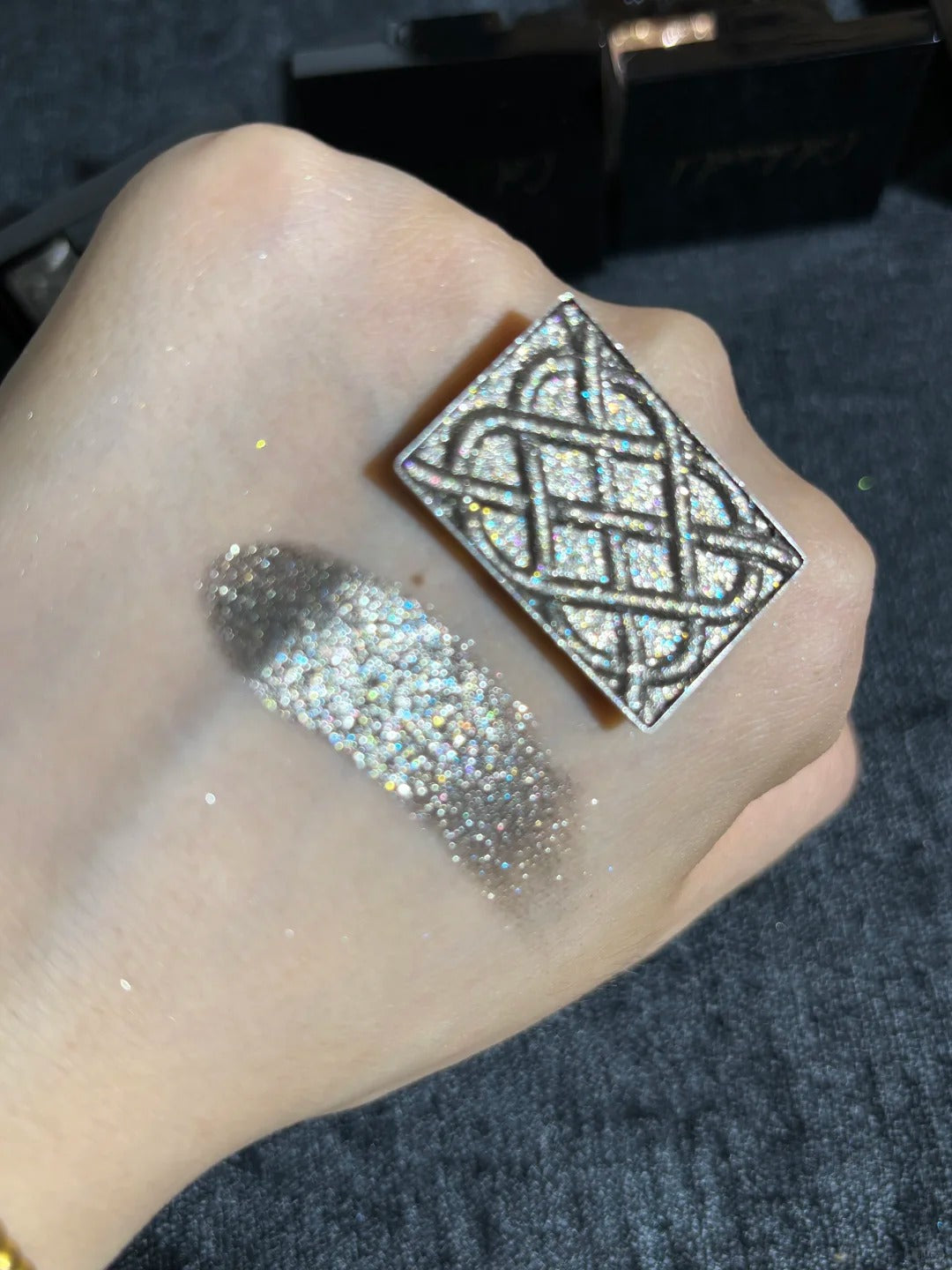 Cold N Wild Metallic Pearlescent Shimmer Eyeshadow #P06 Starry Sky T5226