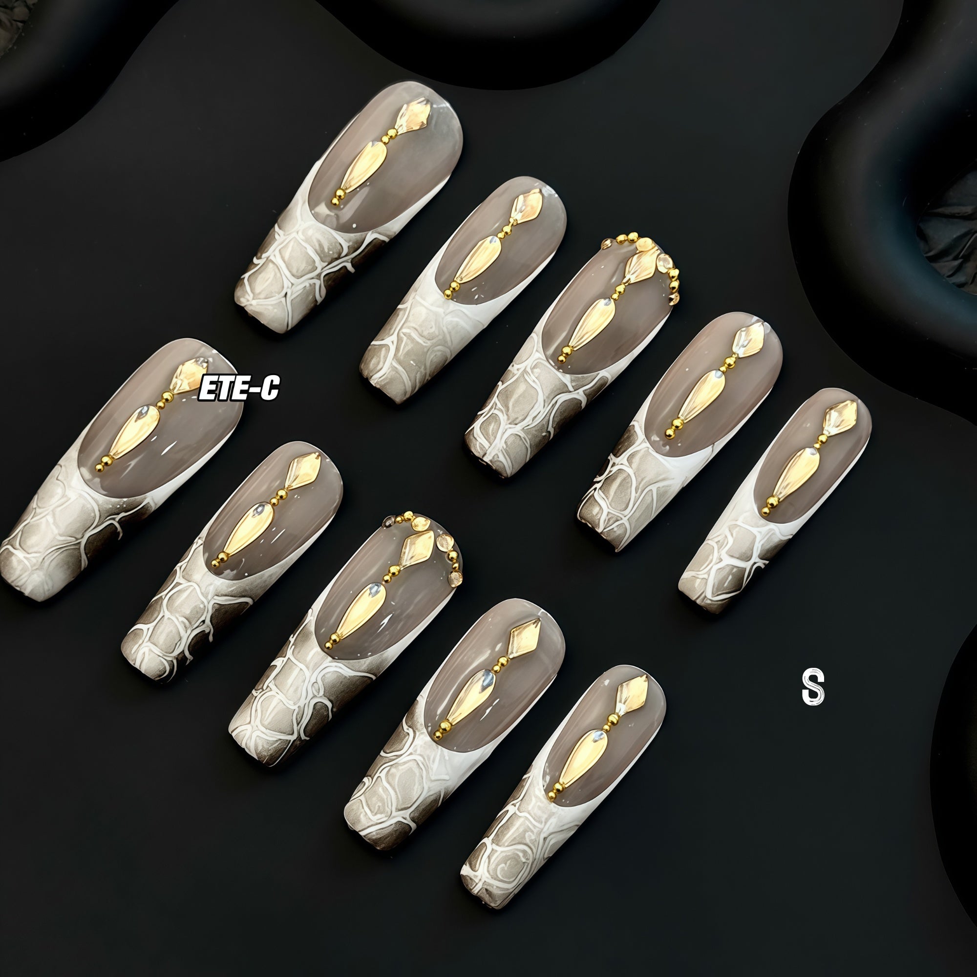 ETERNITY'C Handmade Custom Crocodile Pattern Pressed On Wearable Nails T5037