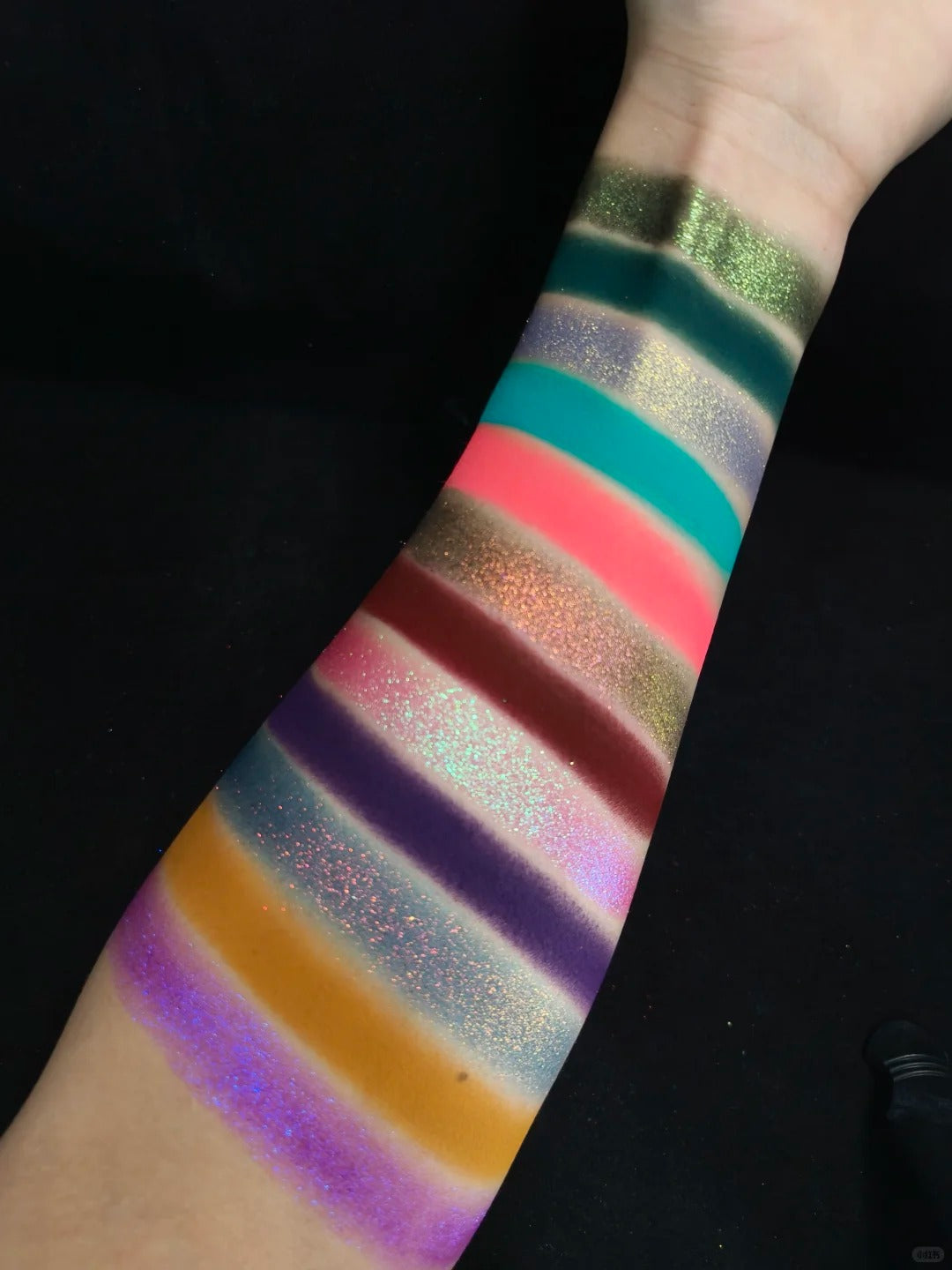 SUGAROCK Epic Edge 12 Color Eyeshadow Palette T5351