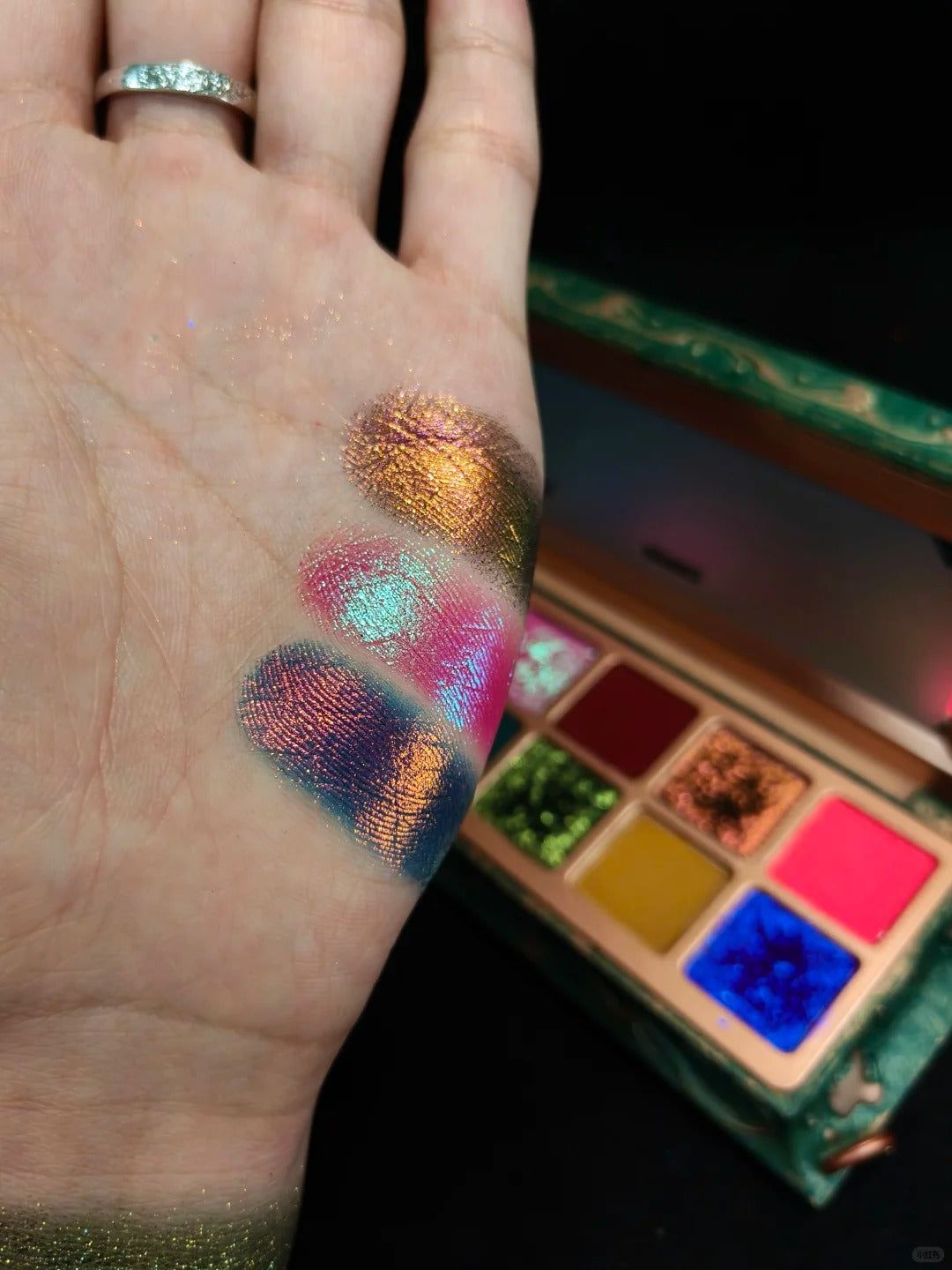 SUGAROCK Epic Edge 12 Color Eyeshadow Palette T5351