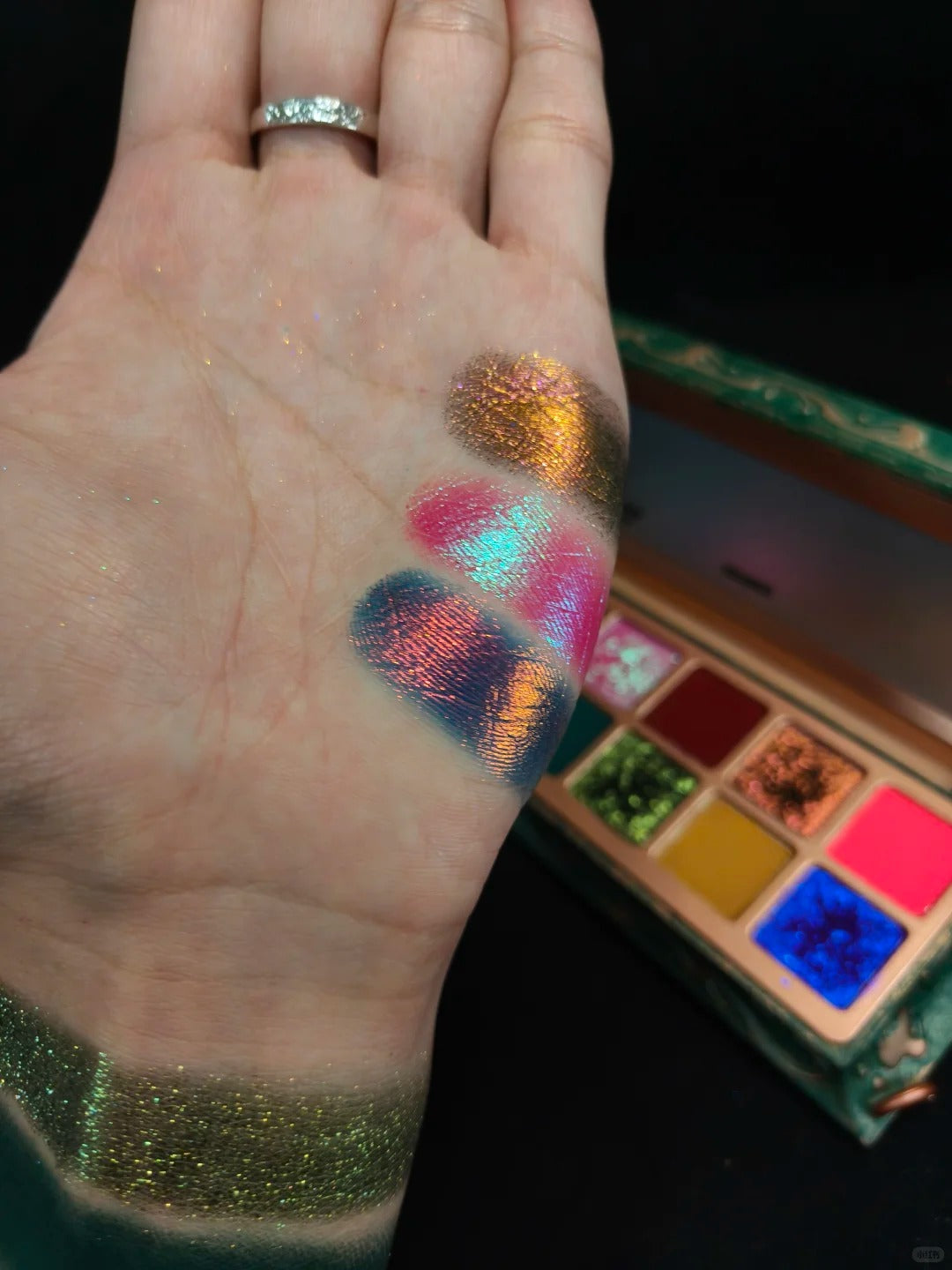 SUGAROCK Epic Edge 12 Color Eyeshadow Palette T5351