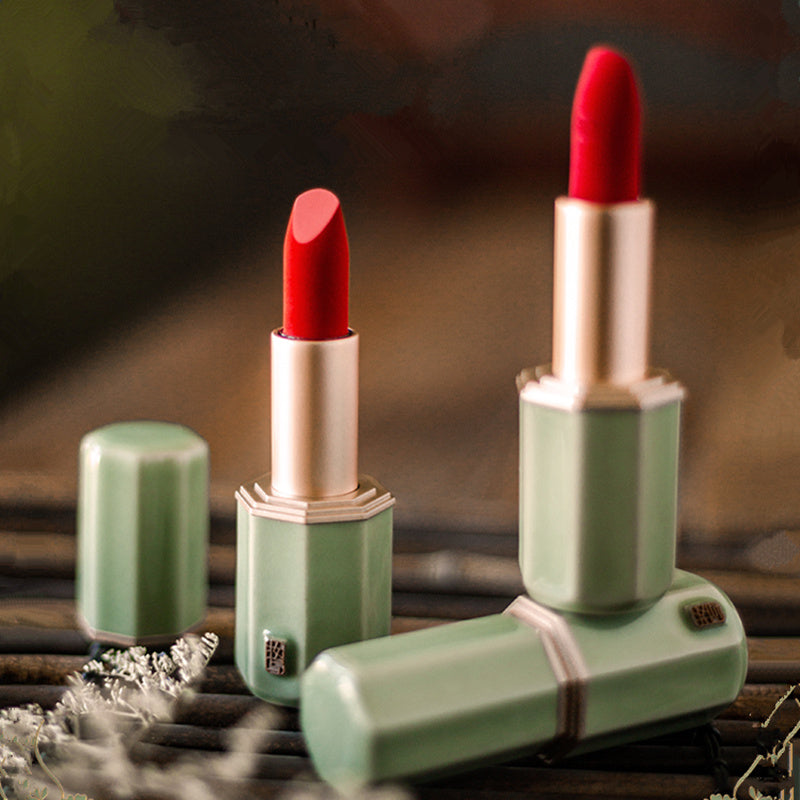 أحمر شفاه دراوشاين ريد كاليكس كوليكشن فيلفيت ماتيه T4246