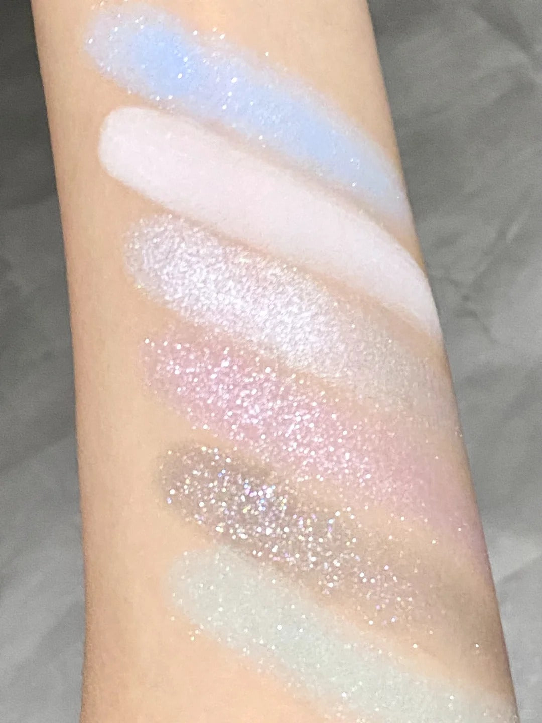 Uhue Y3K Millennial Matte & Pearlescent Eyeshadow Cream T4107