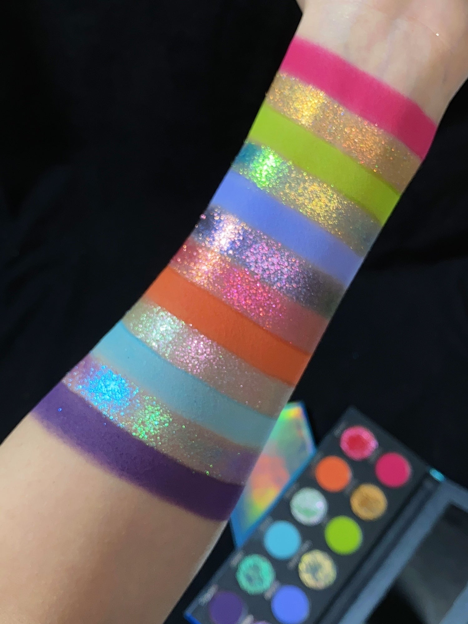 【On sale August 8, 12 pm EST】KRYPTEIN COSMETICS Tropical Mirage Chameleon Eyeshadow Palette T5943