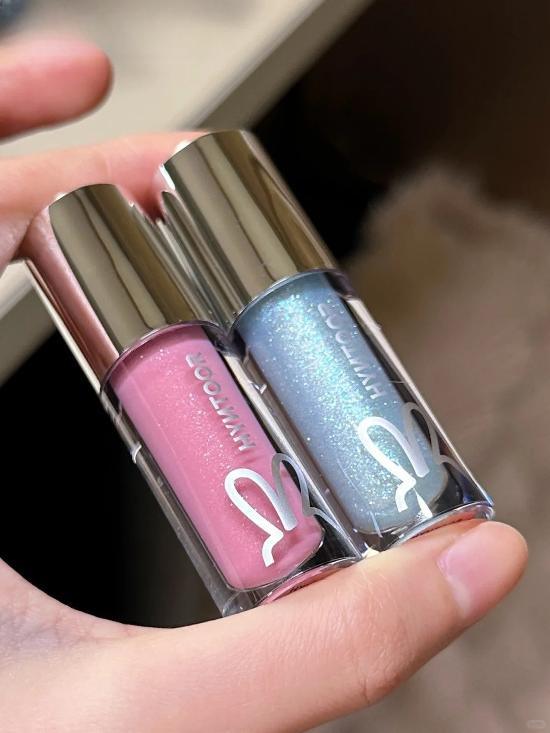 HYNTOOR Future Planet Shimmer Mirror Lip Gloss T4419