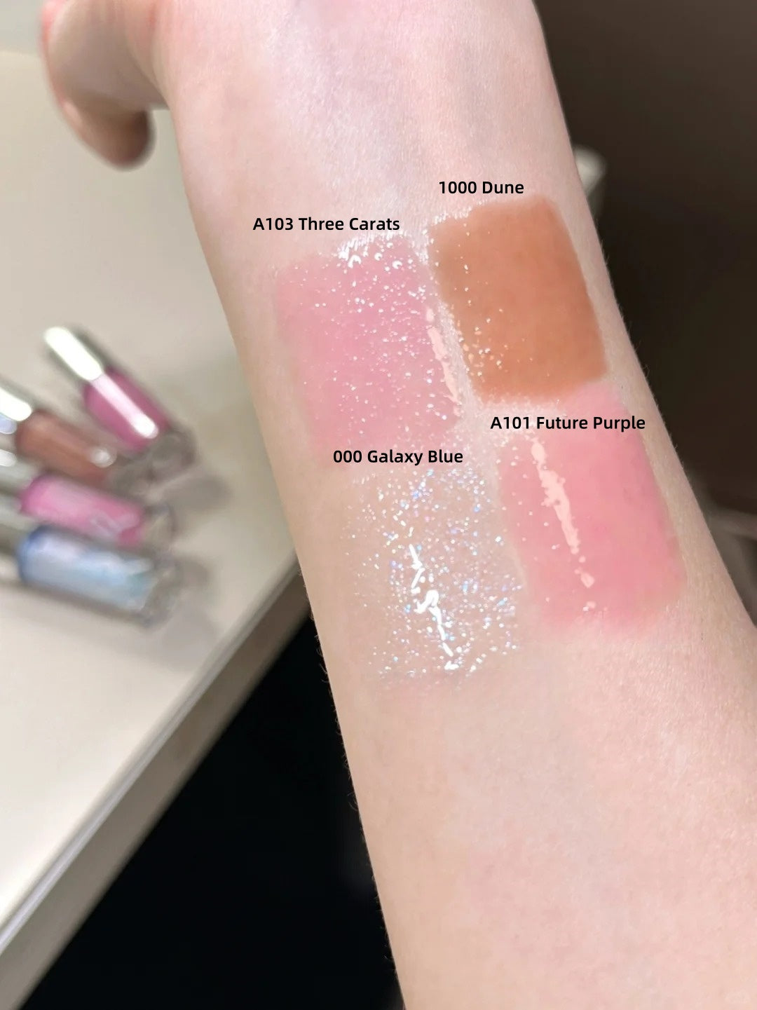 HYNTOOR Future Planet Shimmer Mirror Lip Gloss T4419