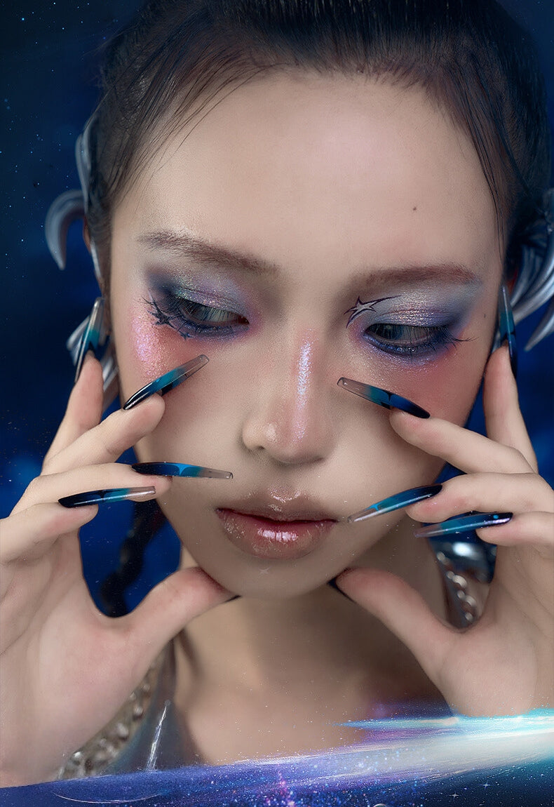QianYan X Freya86 Breaking Cocoon #Star Core Eyeshadow Palette T5101