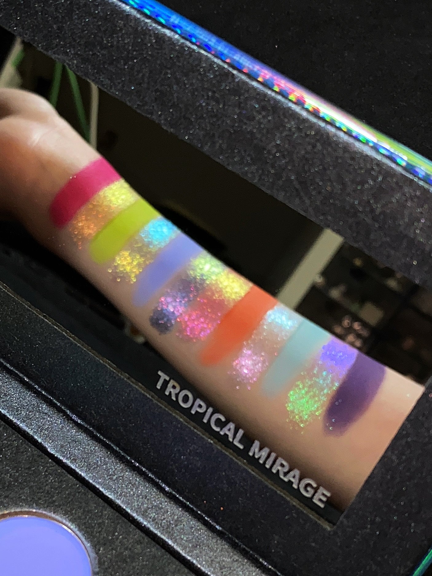 【On sale August 8, 12 pm EST】KRYPTEIN COSMETICS Tropical Mirage Chameleon Eyeshadow Palette T5943