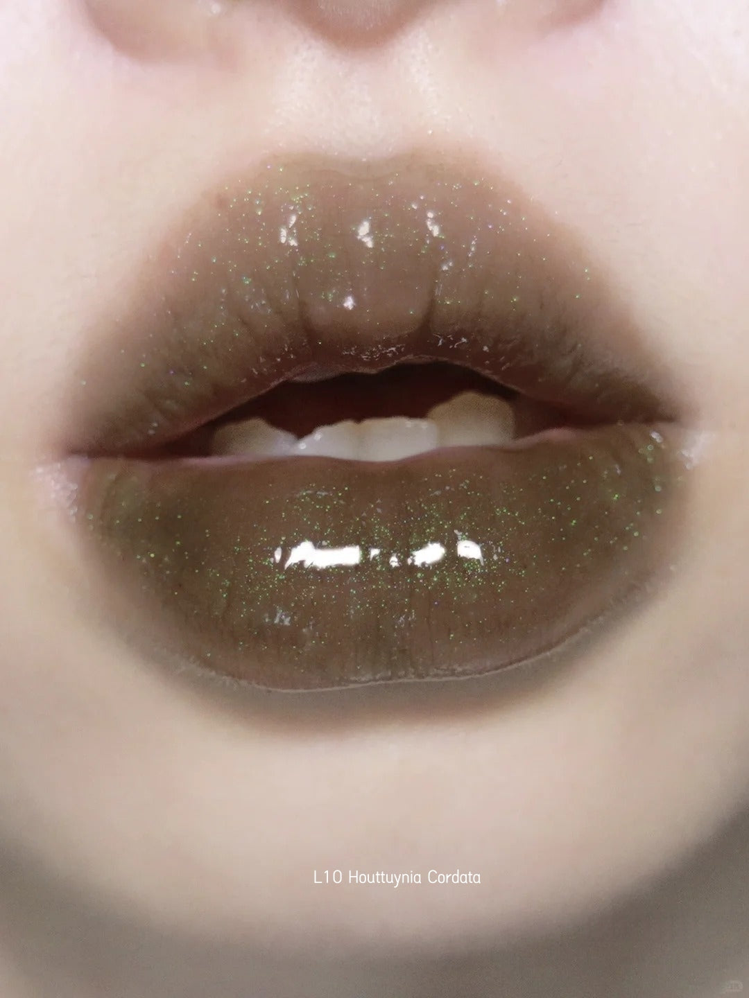 カル・ヴァリ Mystirudom Lips 廃盤 カメレオ Girlcult Compendium of Materia Medica Mirror Lipstick L10