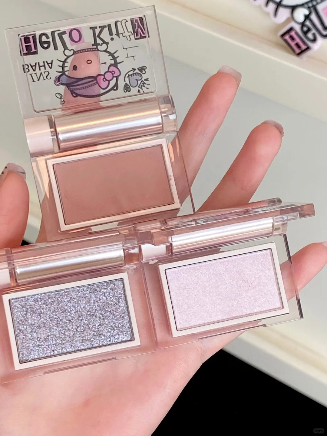 INSBAHA X Hello Kitty Mono Punk Eyeshadow T4589