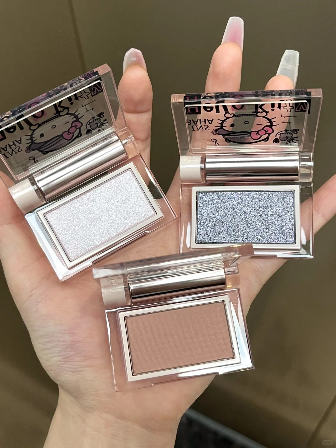 INSBAHA X Hello Kitty Mono Punk Eyeshadow T4589