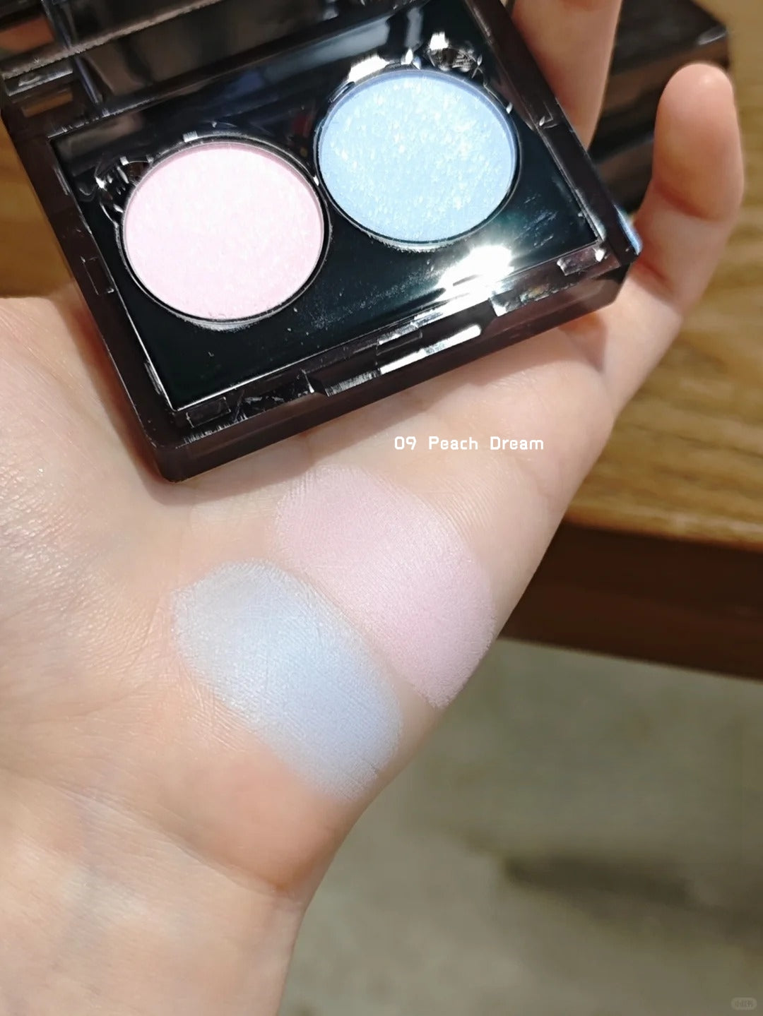 ODDITY 2-Color Matte & Diamond Shimmer Eyeshadow Palette T4961