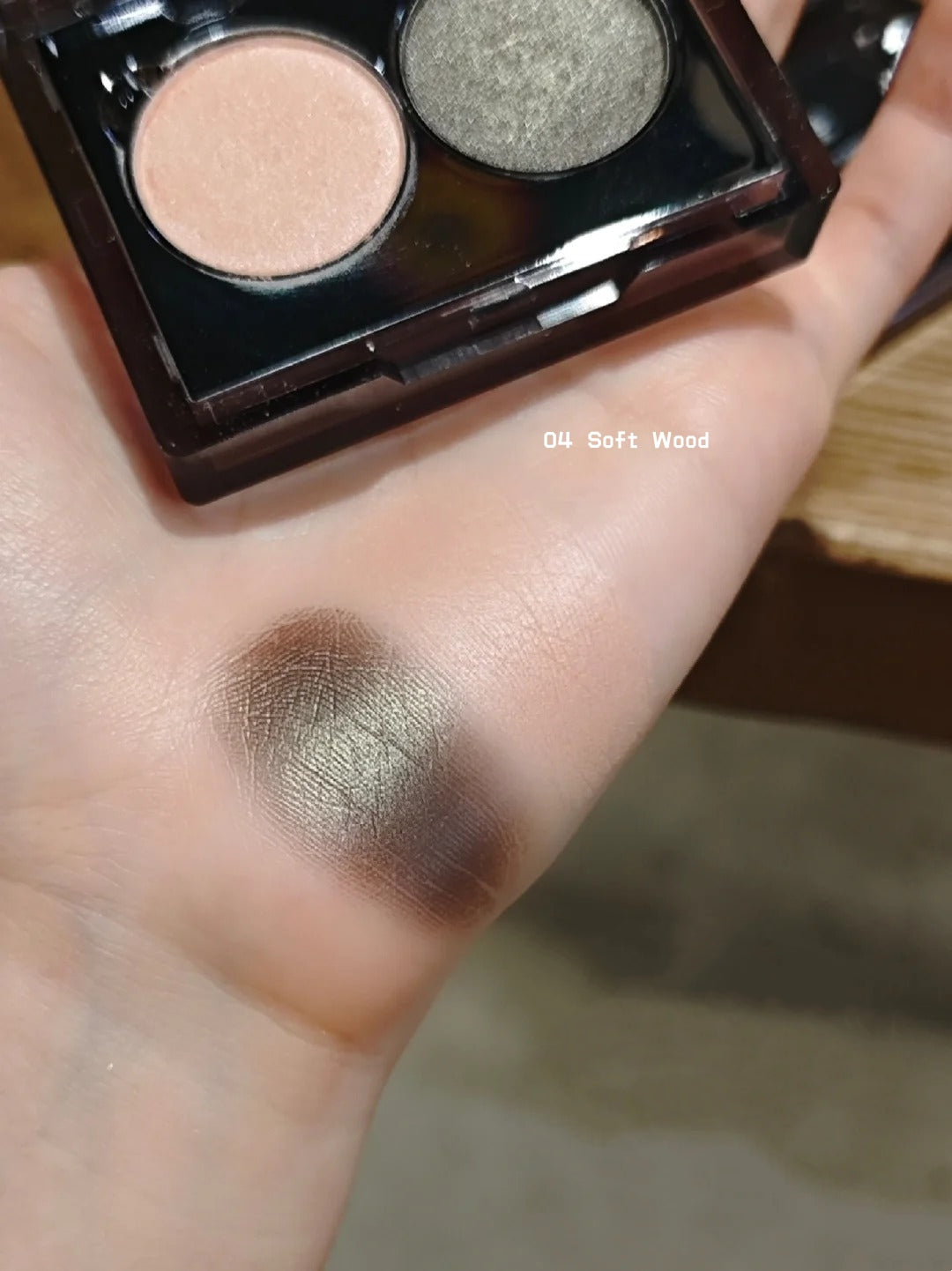 ODDITY 2-Color Matte & Diamond Shimmer Eyeshadow Palette T4961