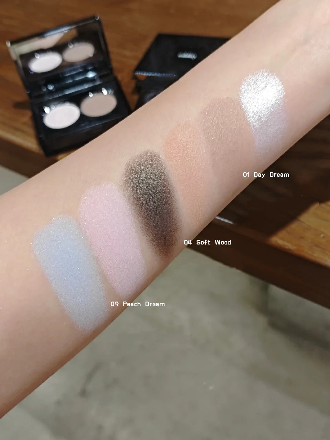 ODDITY 2-Color Matte & Diamond Shimmer Eyeshadow Palette T4961