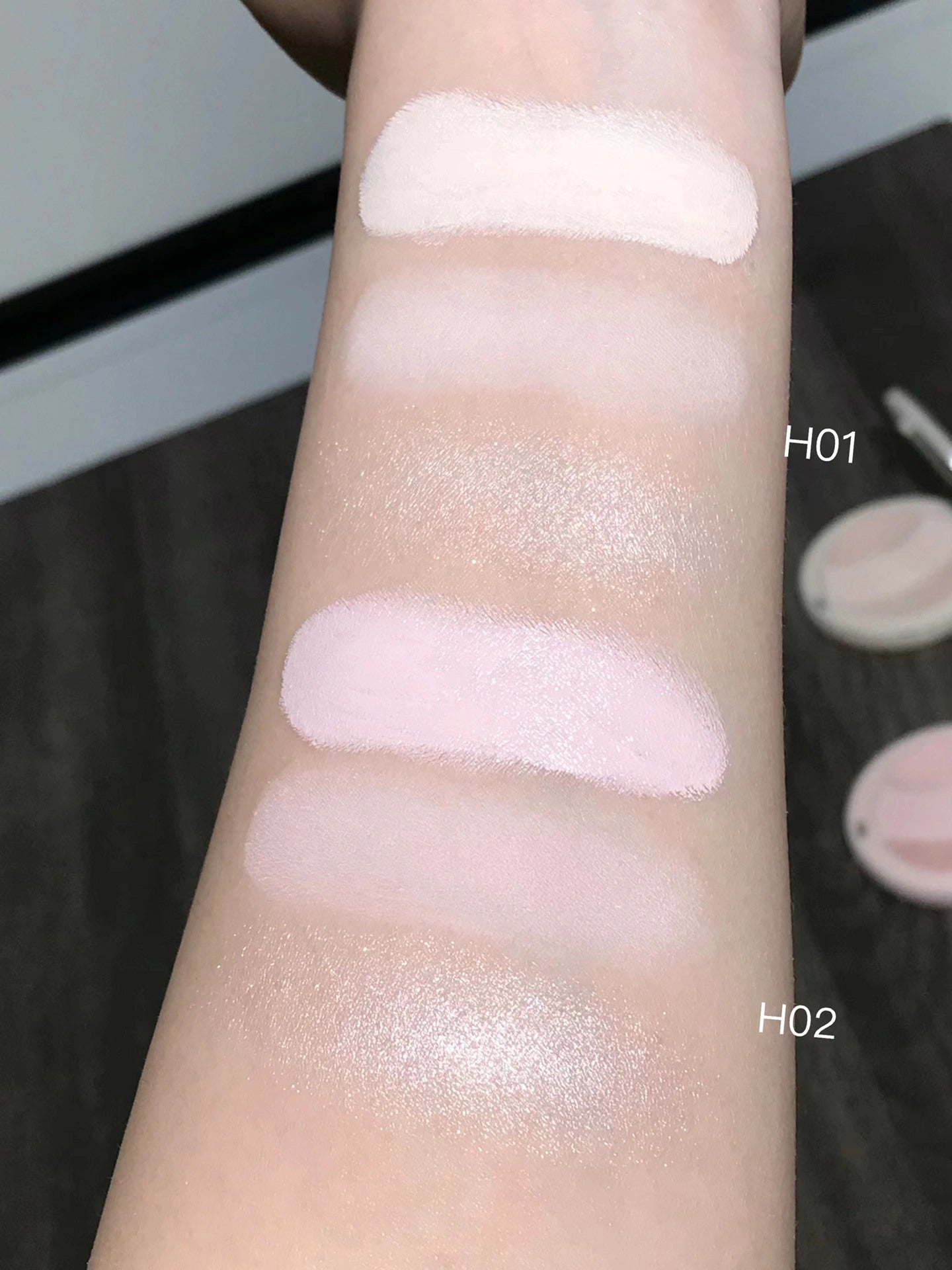 INTO YOU Matte & Pearlescent Highlighter Palette T3767