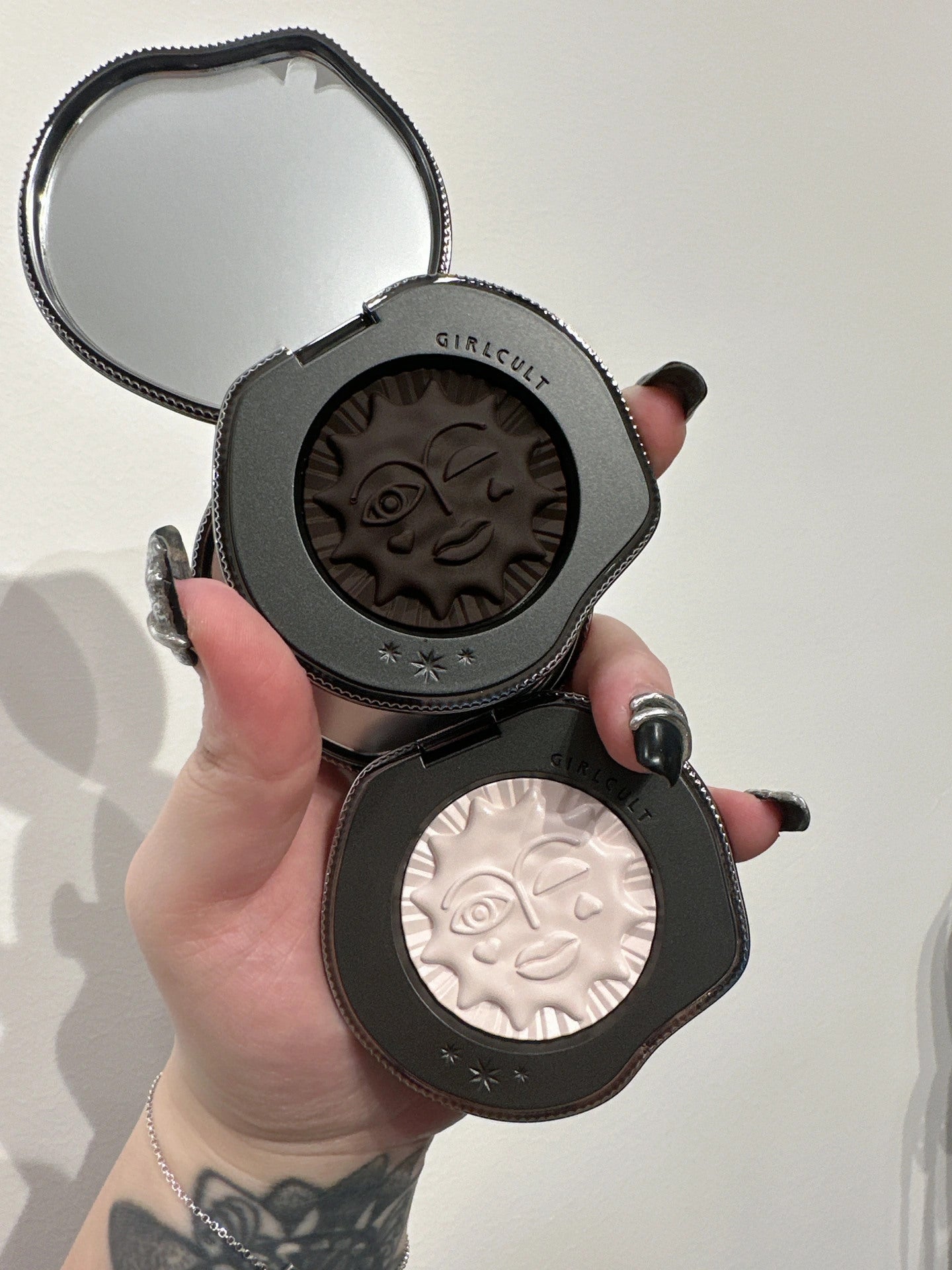 Girlcult Four Great Inventions Series Mood Blusher Powder T3720