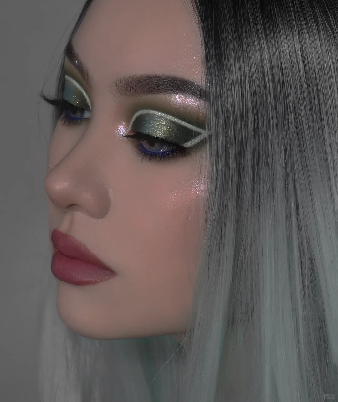 ODDITY 5-Color Eyeshadow Palette #SELF T4564