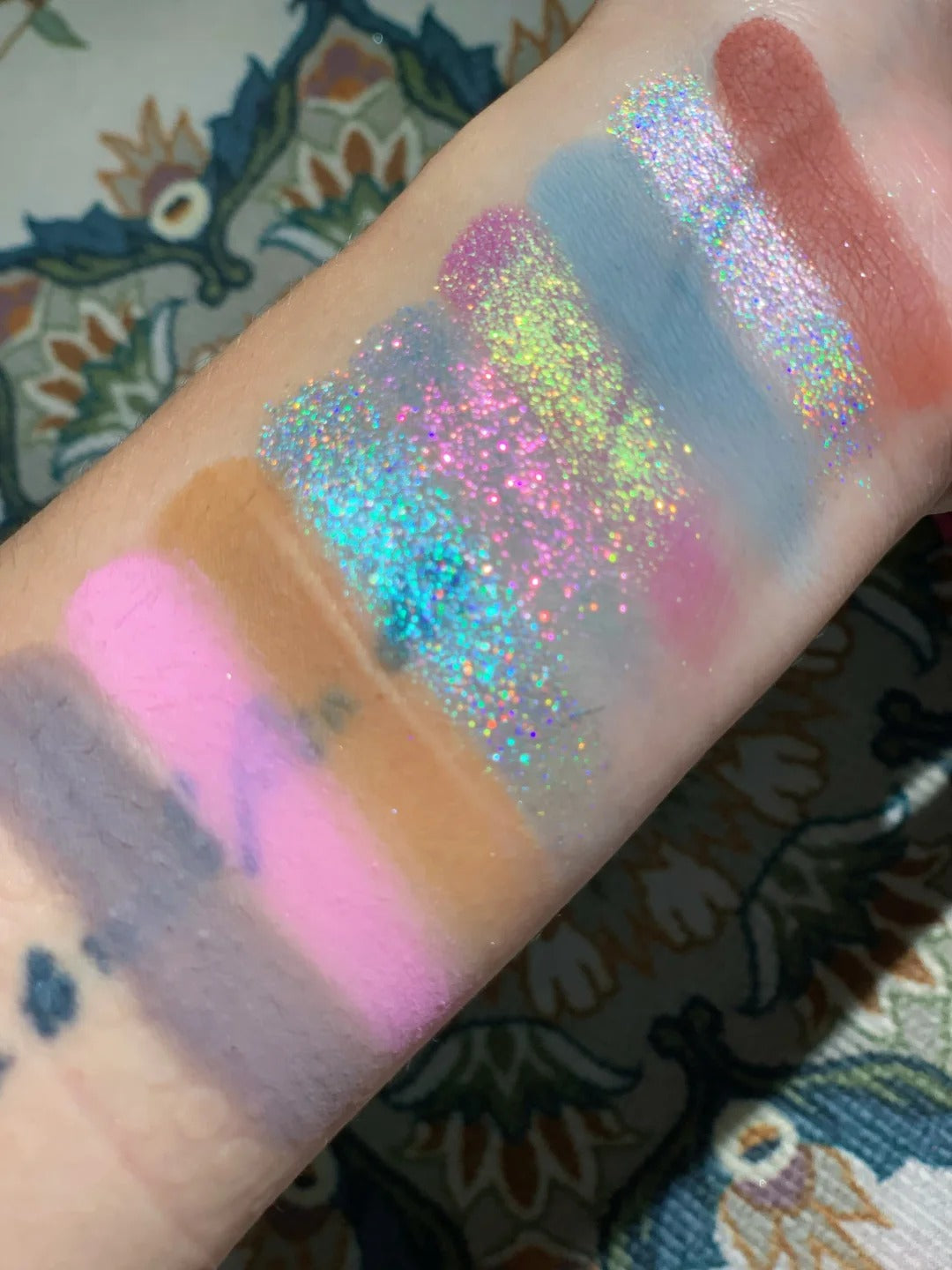 SheenEffect X NIKESANSAN Dream Love Chameleon Eyeshadow Palette T3873
