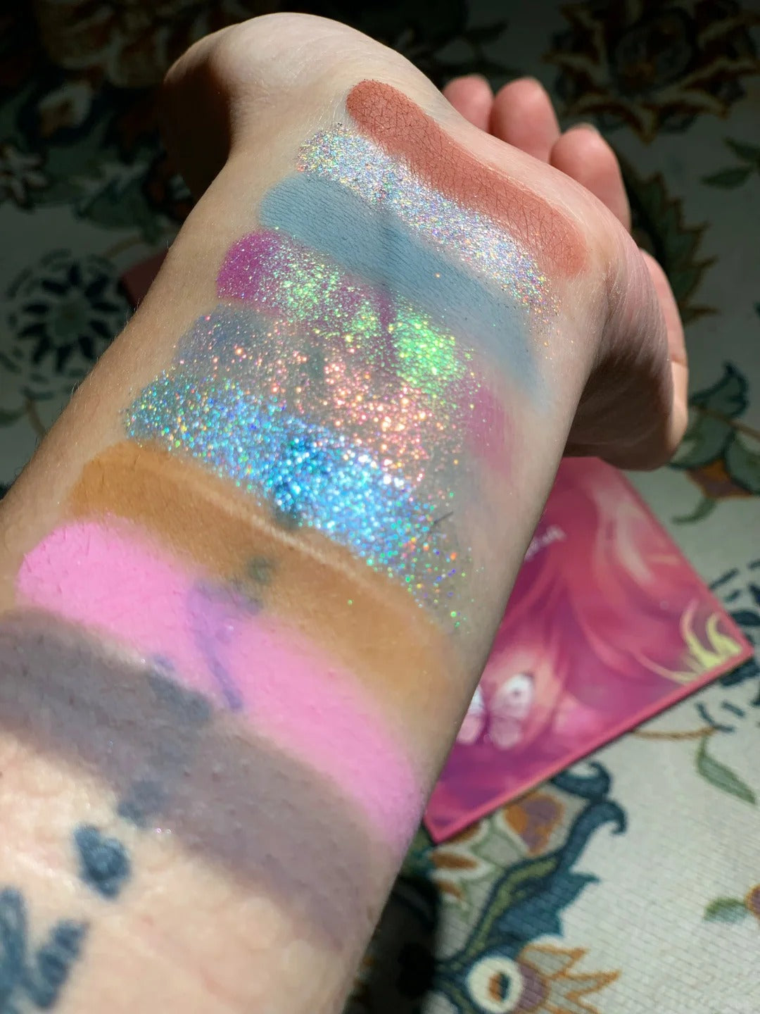 SheenEffect X NIKESANSAN Dream Love Chameleon Eyeshadow Palette T3873