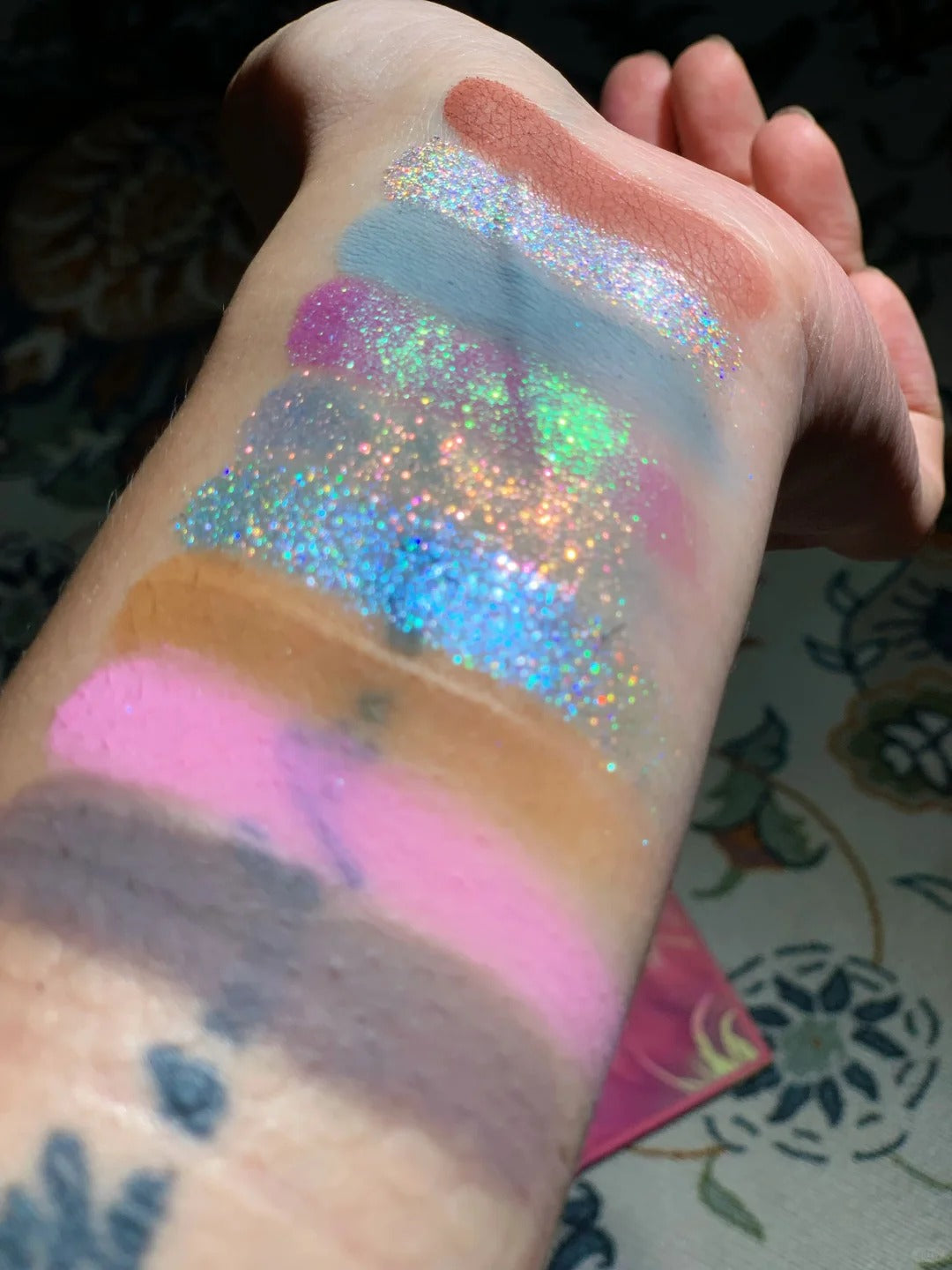 SheenEffect X NIKESANSAN Dream Love Chameleon Eyeshadow Palette T3873
