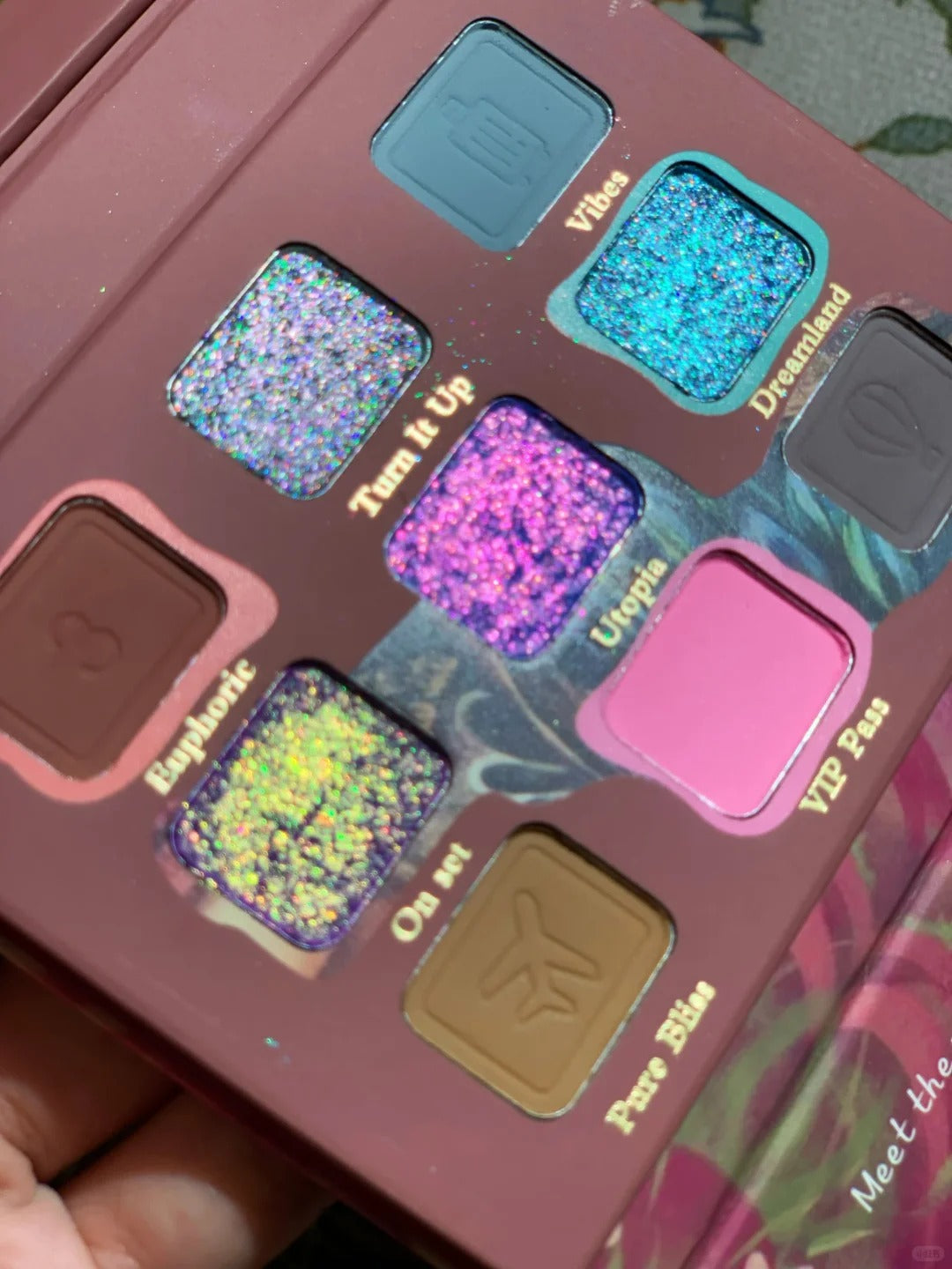 SheenEffect X NIKESANSAN Dream Love Chameleon Eyeshadow Palette T3873