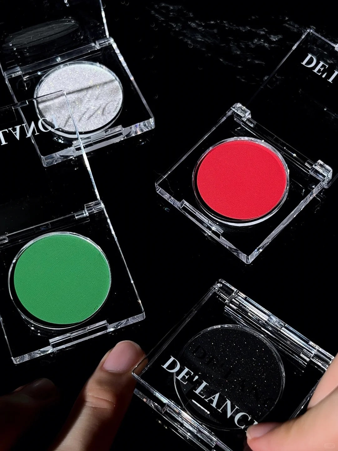 DE'LANCI Beautiful Planet 9 Colors Monochrome Eyeshadow T4110