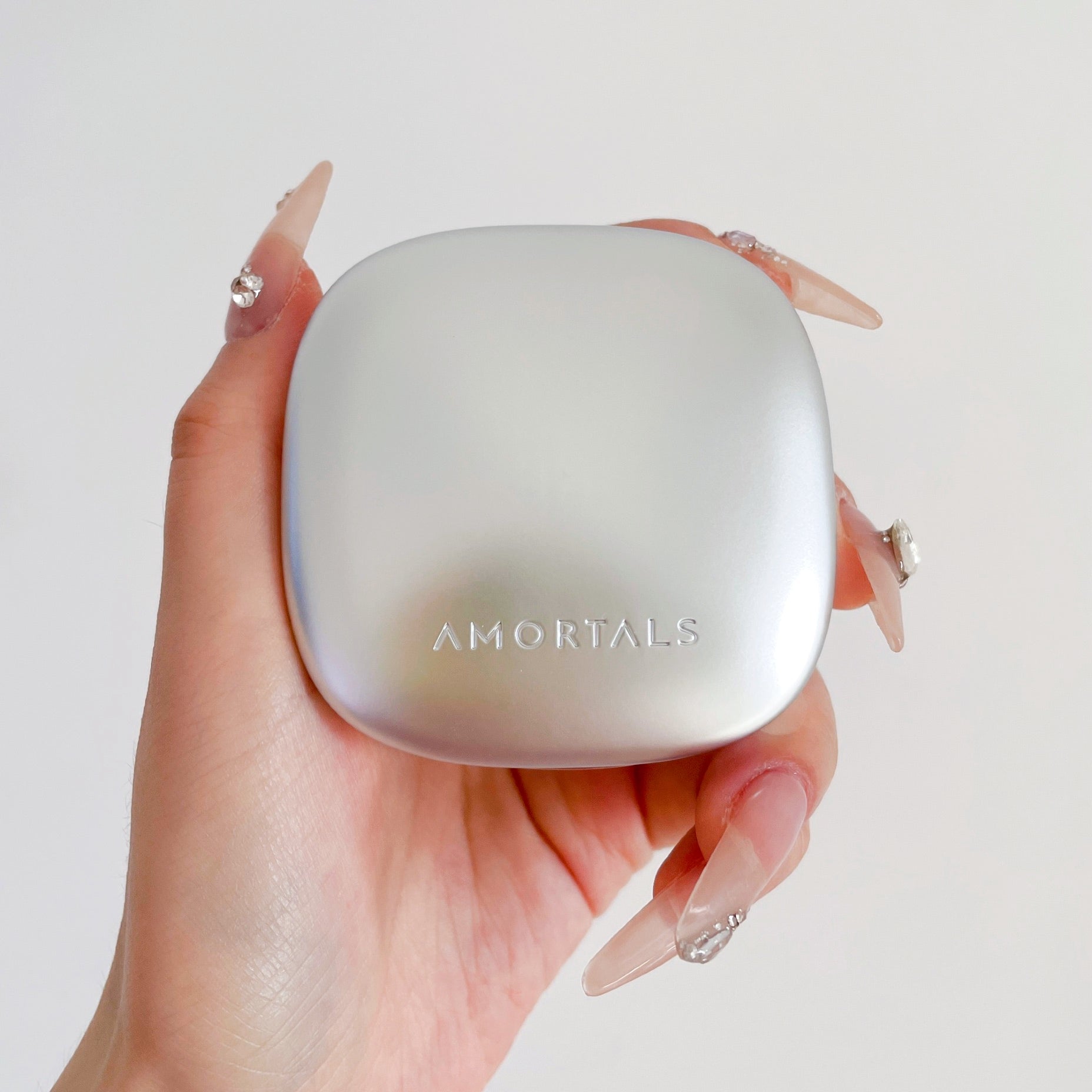 بودرة مضغوطة للتحكم بالزيوت فائقة النعومة من أمورتالز ميكرون T2856