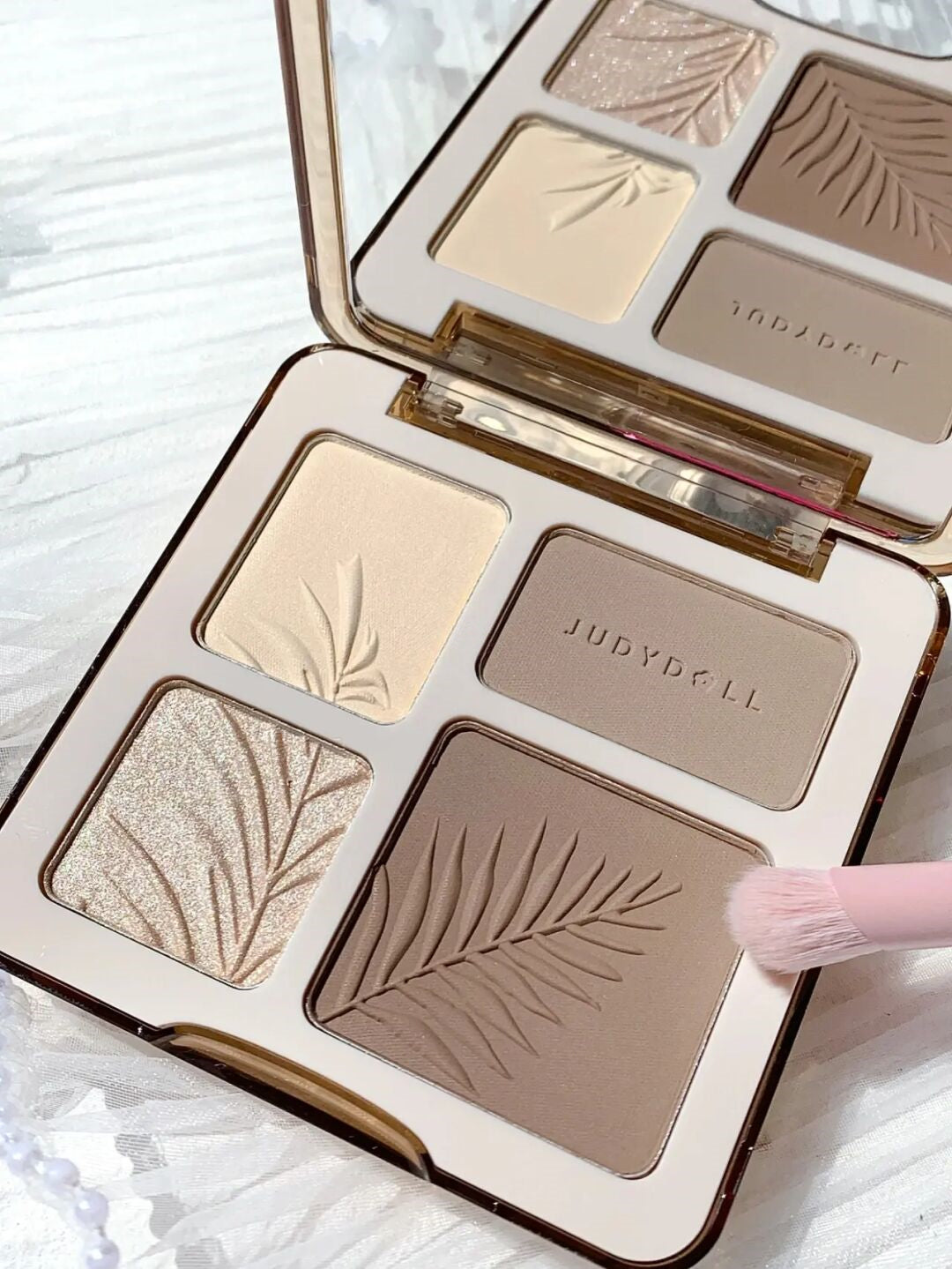 JUDYDOLL Highlighter & Matte Nose Face Contour Palette T2804