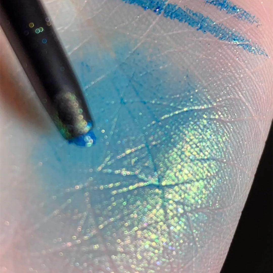 Girlcult Fox Series Light Change Chameleon Glitter Eyeliner & Eyeshadow Pen T3059